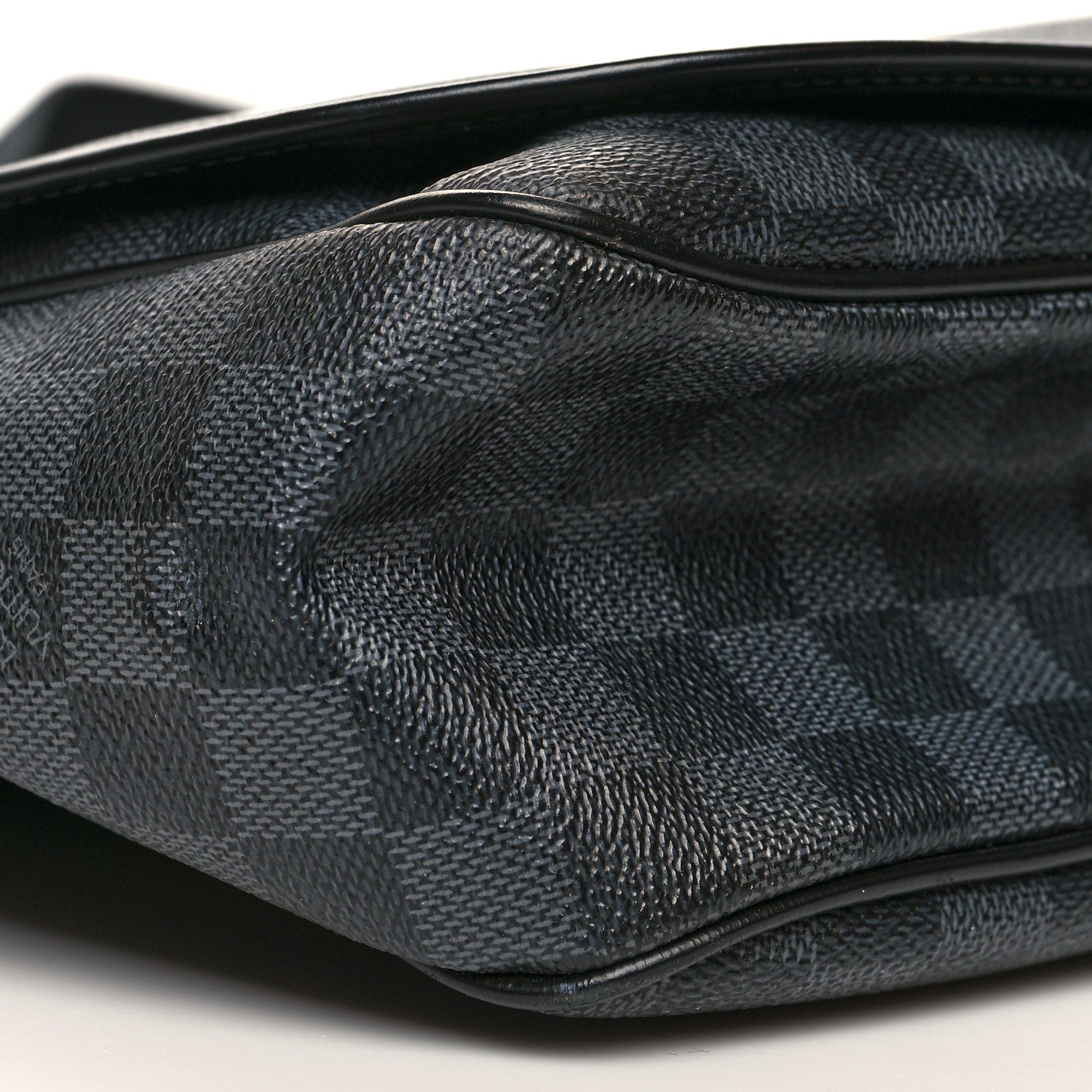 Louis Vuitton Damier Graphite Daniel GM 7 of 11