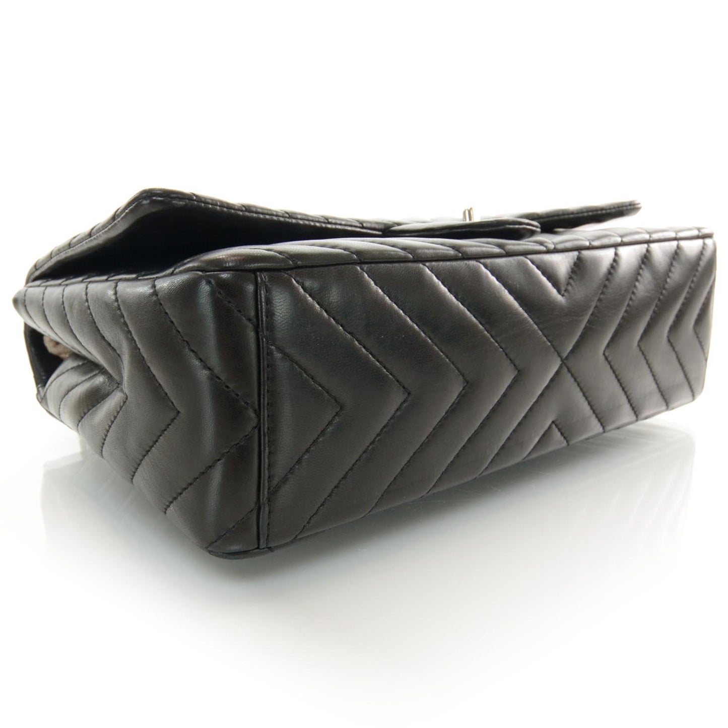Lambskin Chevron Maxi Flap Black