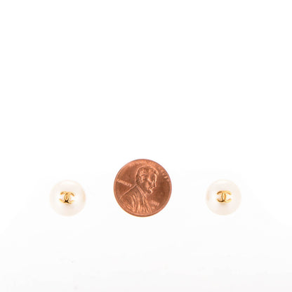Chanel Pearl CC Earrings Gold 2 of 5