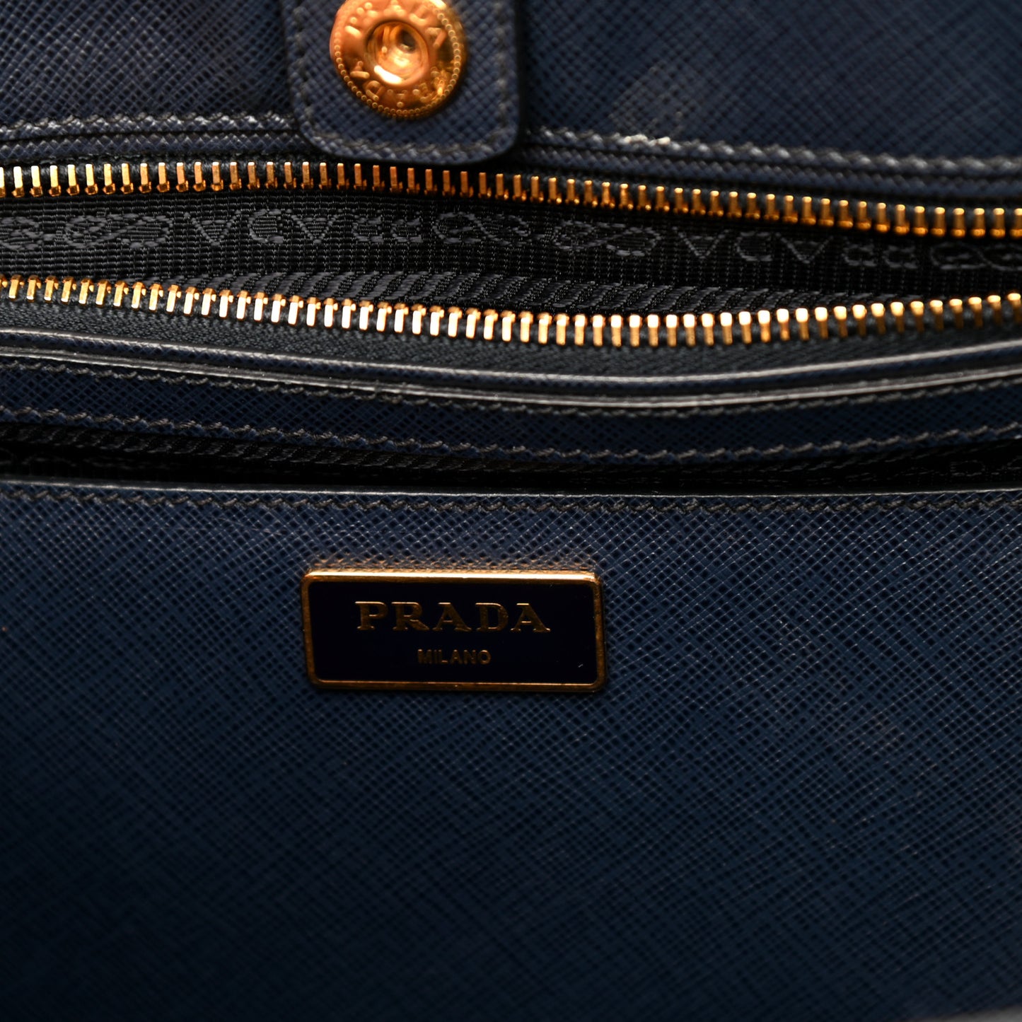 Saffiano Lux Medium Bi-Color Tote Baltico Bluette