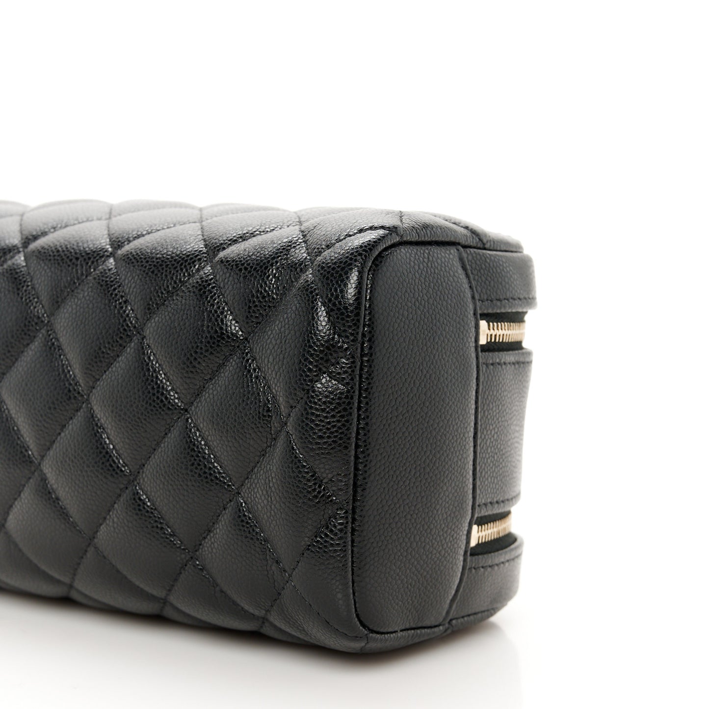 Caviar Quilted Toiletry Case With Chain Black