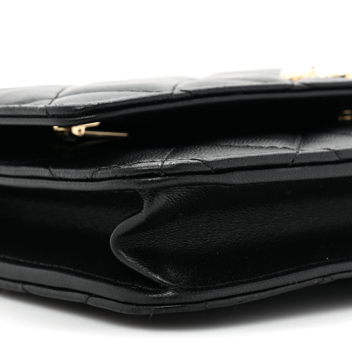 Lambskin Quilted Pearl CC Wallet on Chain WOC Black