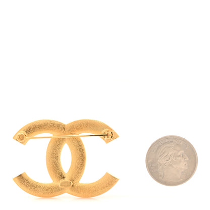 Chanel Metal Resin CC Star Brooch Gold Black 2 of 3