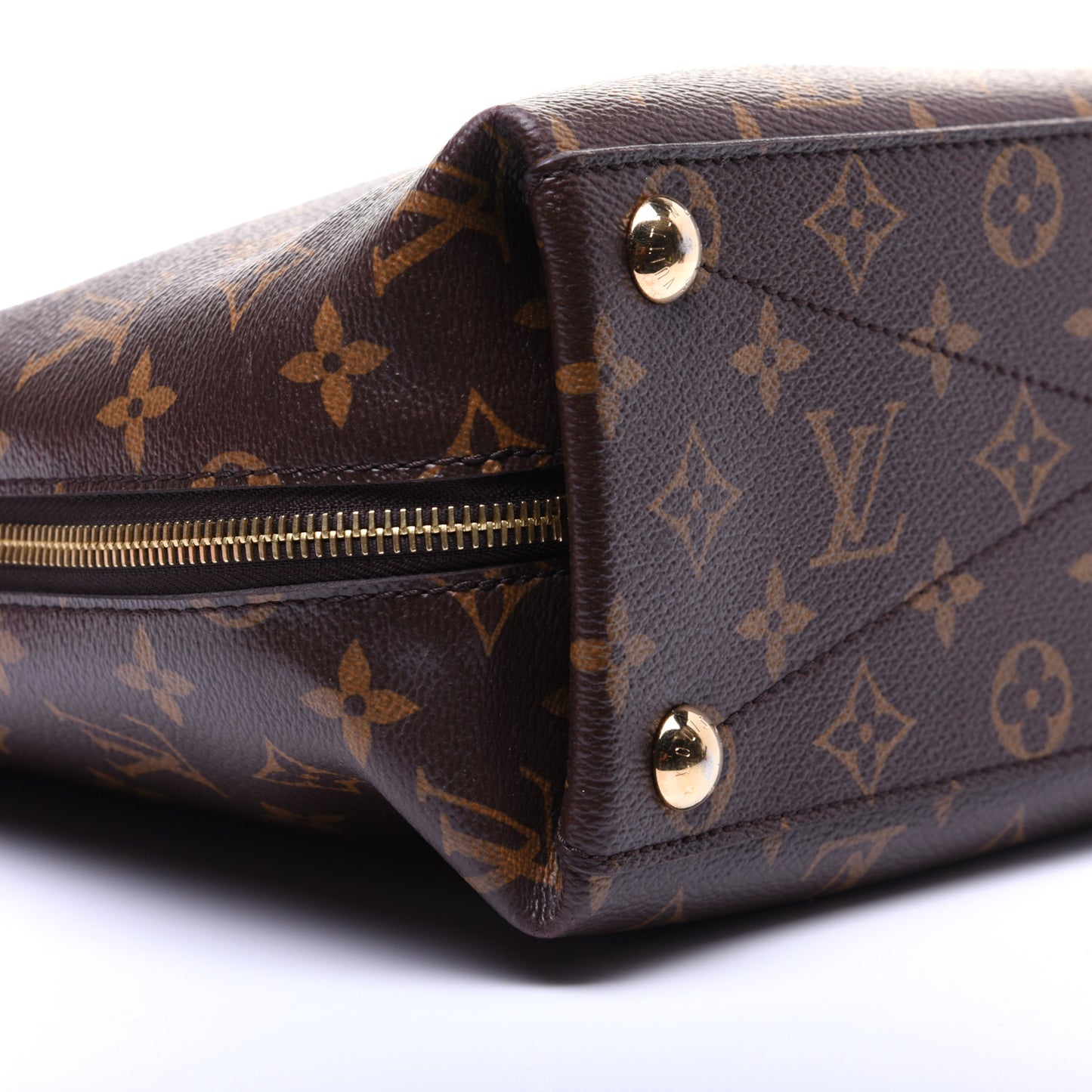 Monogram Voltaire