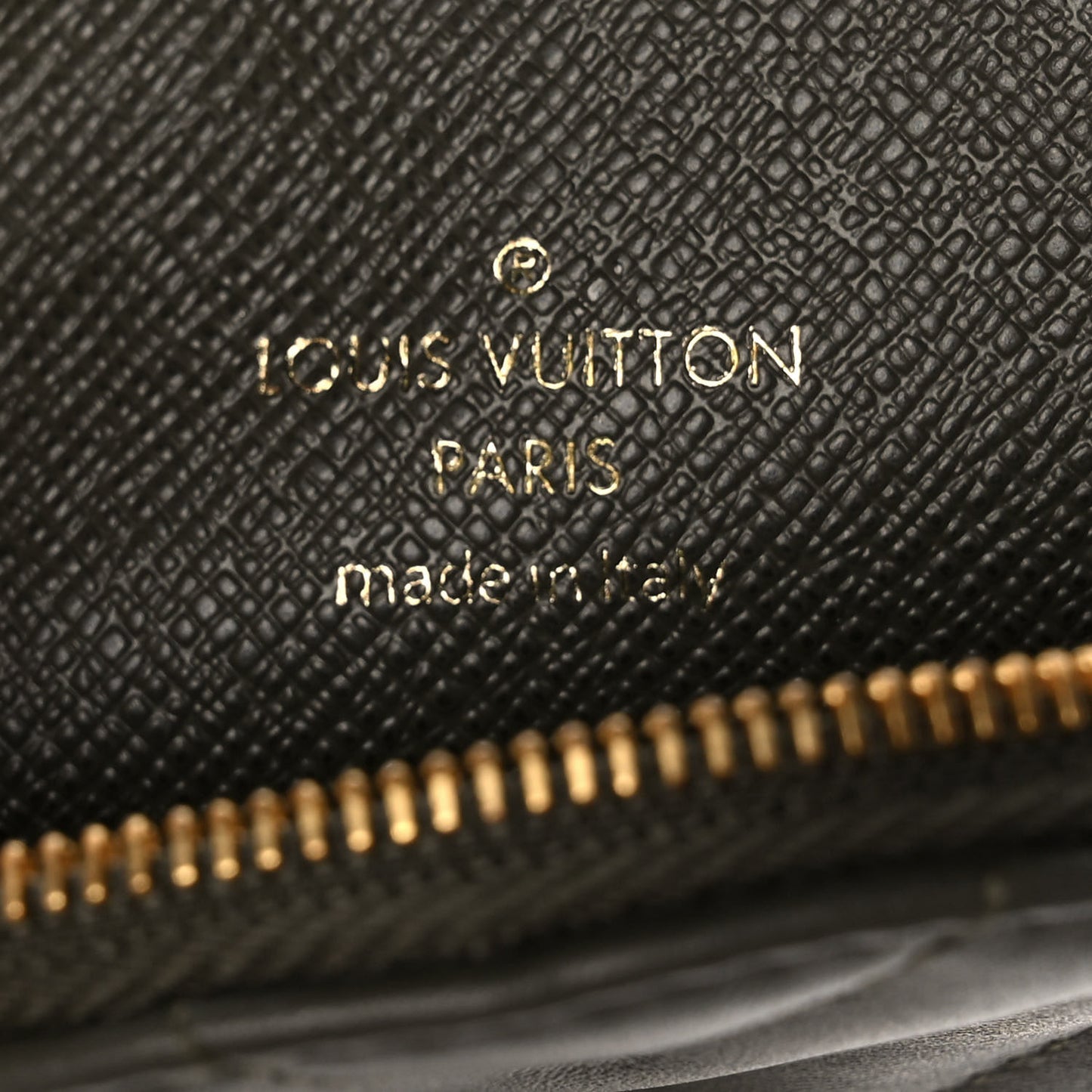 Calfskin New Wave Multi Pochette Kaki