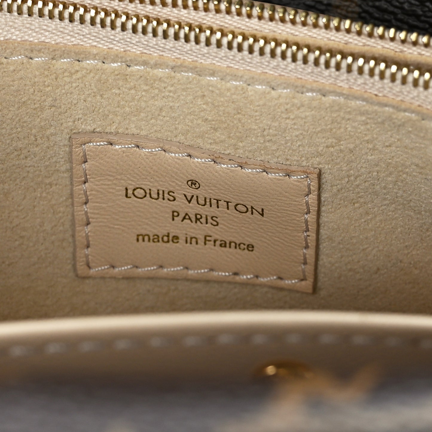 Grained Calfskin Monogram Double V Creme
