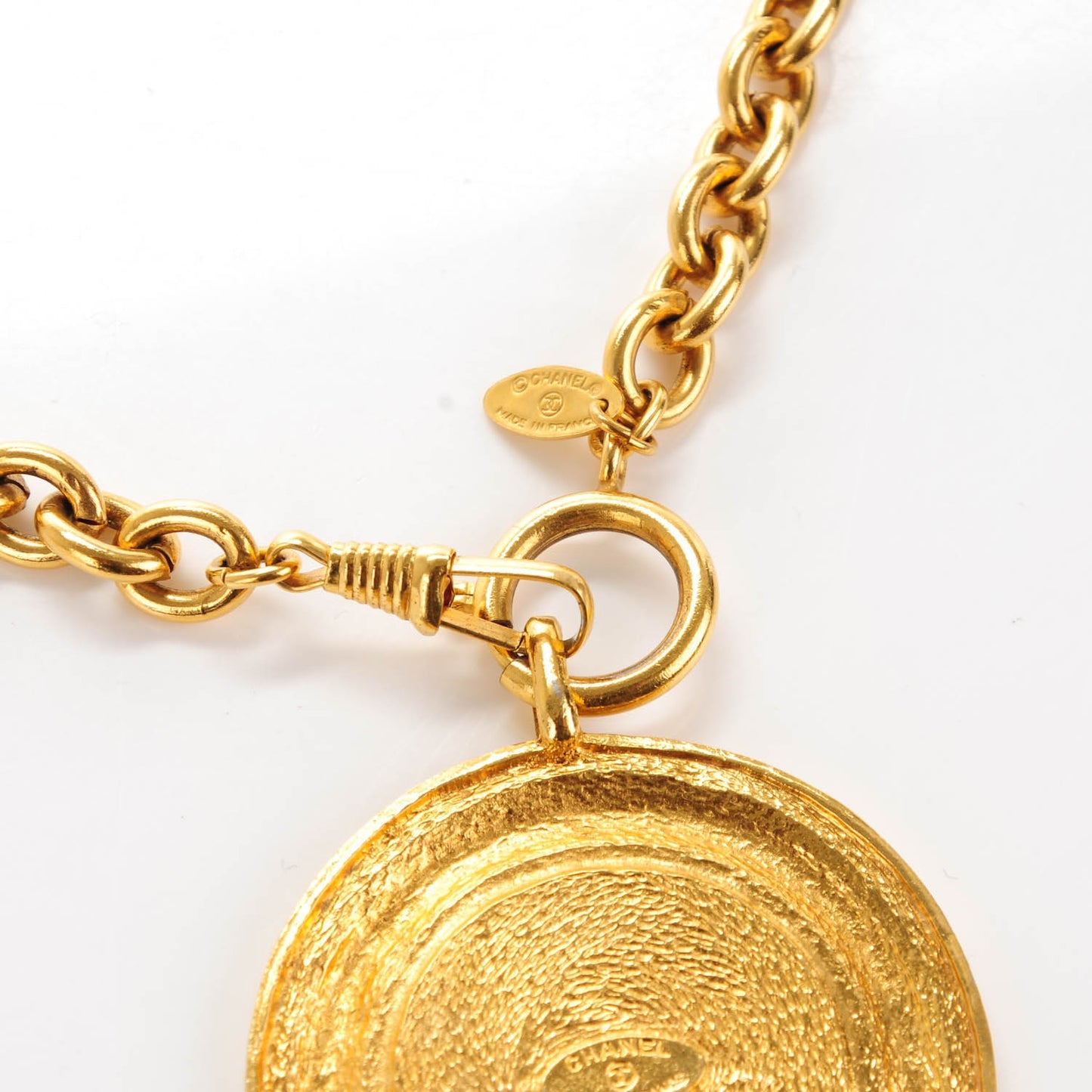 Chain 31 Rue Cambon Medallion Belt Gold