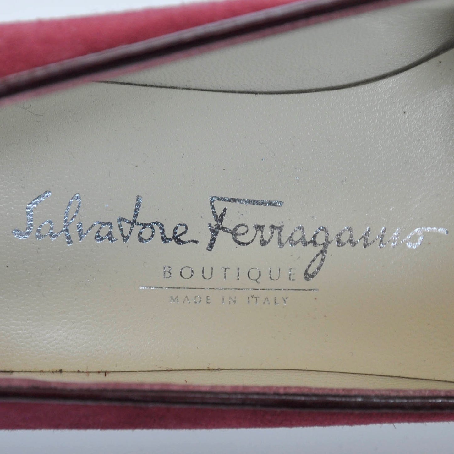 SALVATOREFERRAGAMOSuedeLoafers5.5