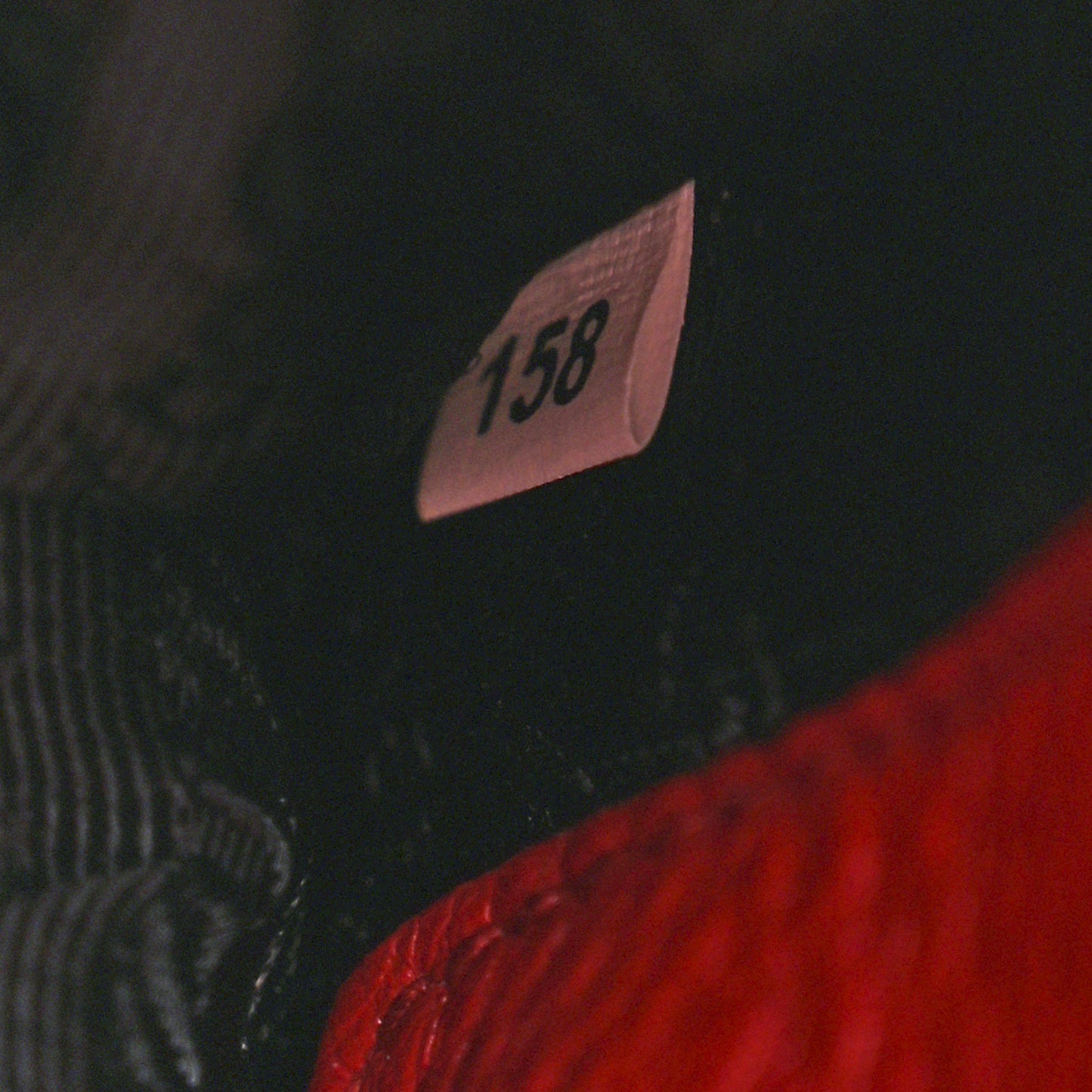 Vitello Daino Flap Crossbody Rosso