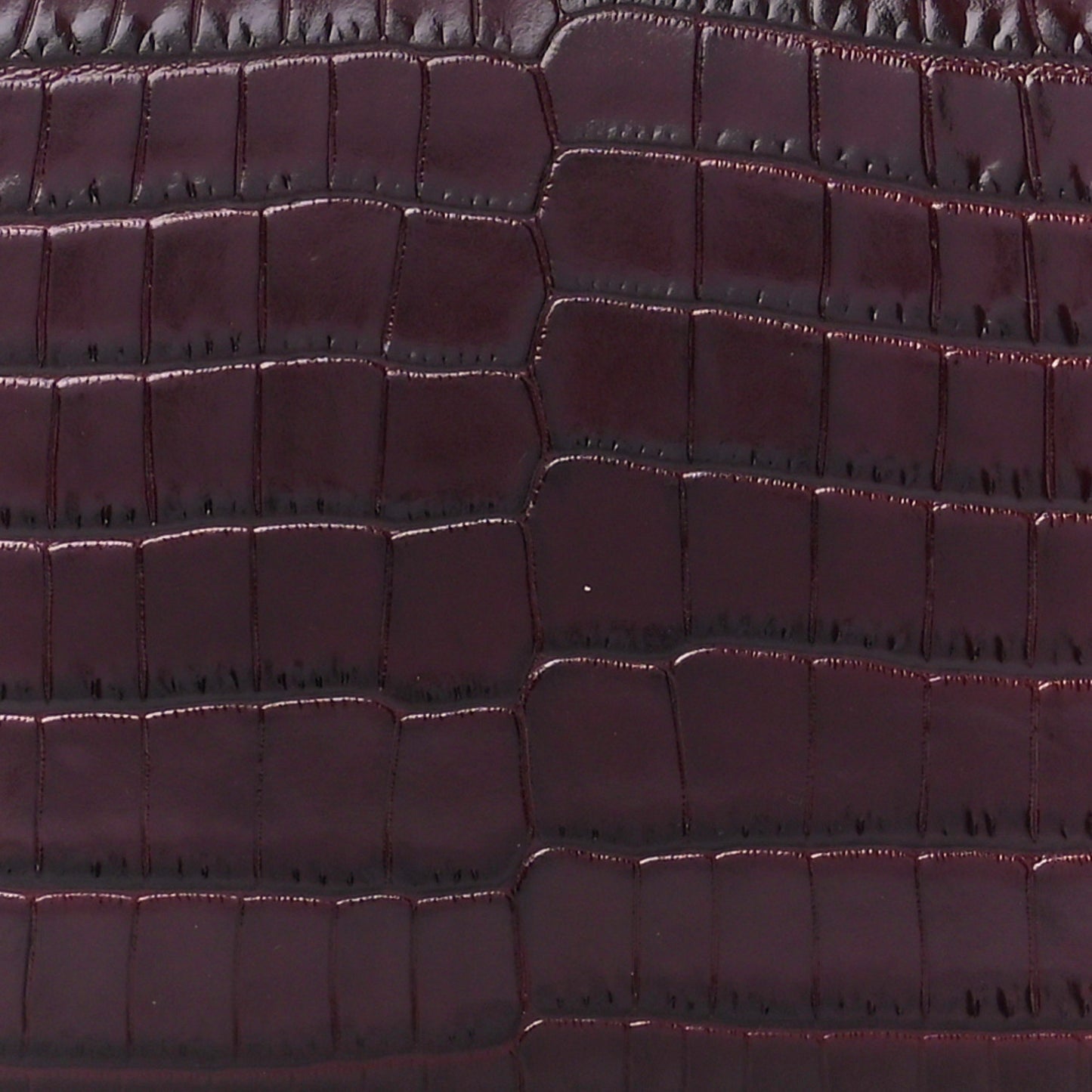 Calfskin Crocodile Embossed Knuckle Flat Clutch Burgundy