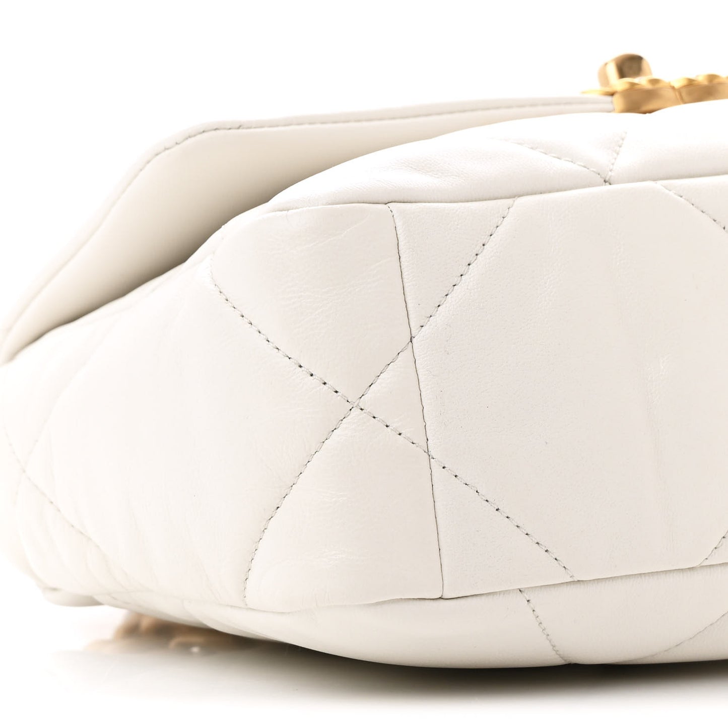 Lambskin Quilted Medium Chanel 19 Flap White