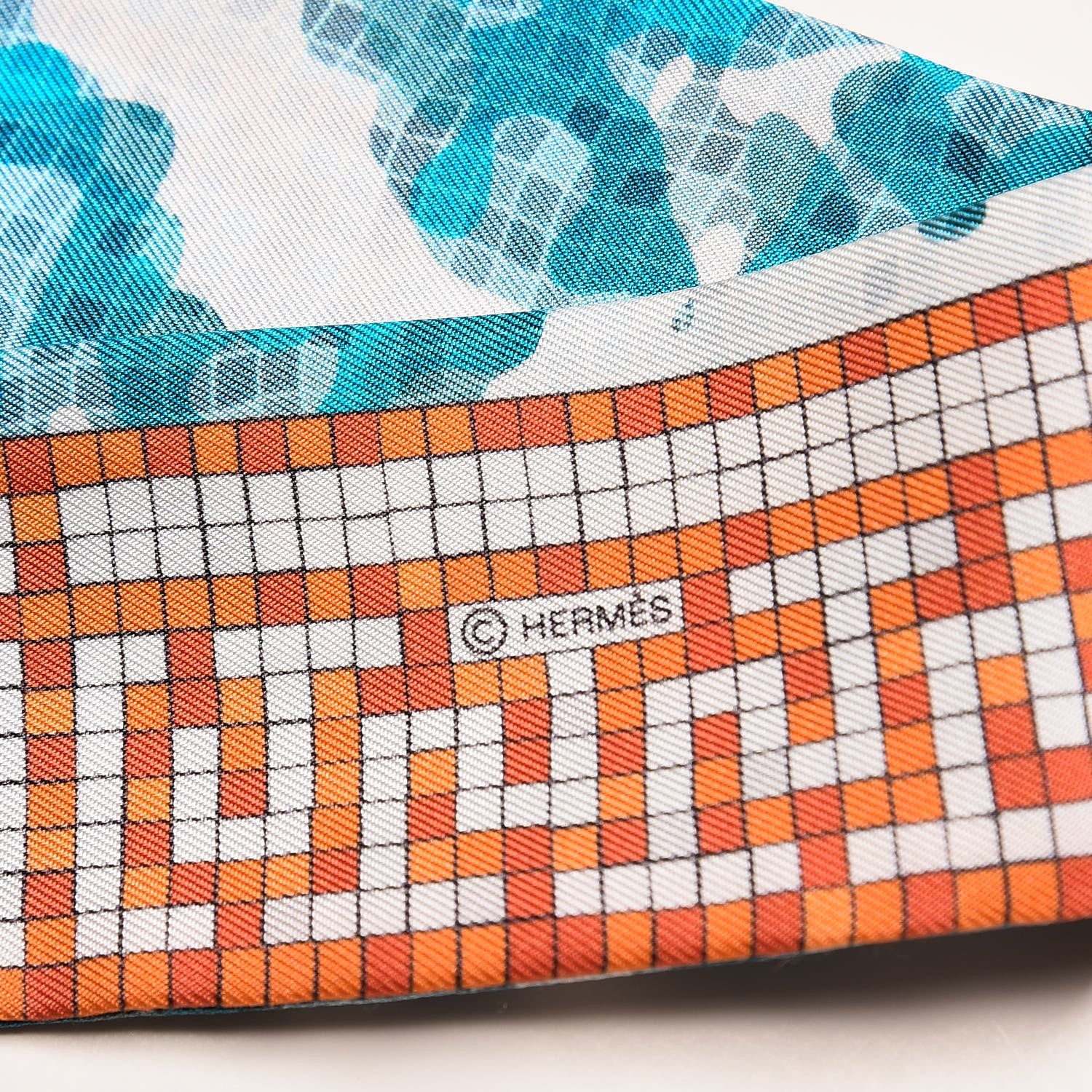 Hermes Silk A Beverly Hills Twilly Orange Bleu Blanc 4 of 5