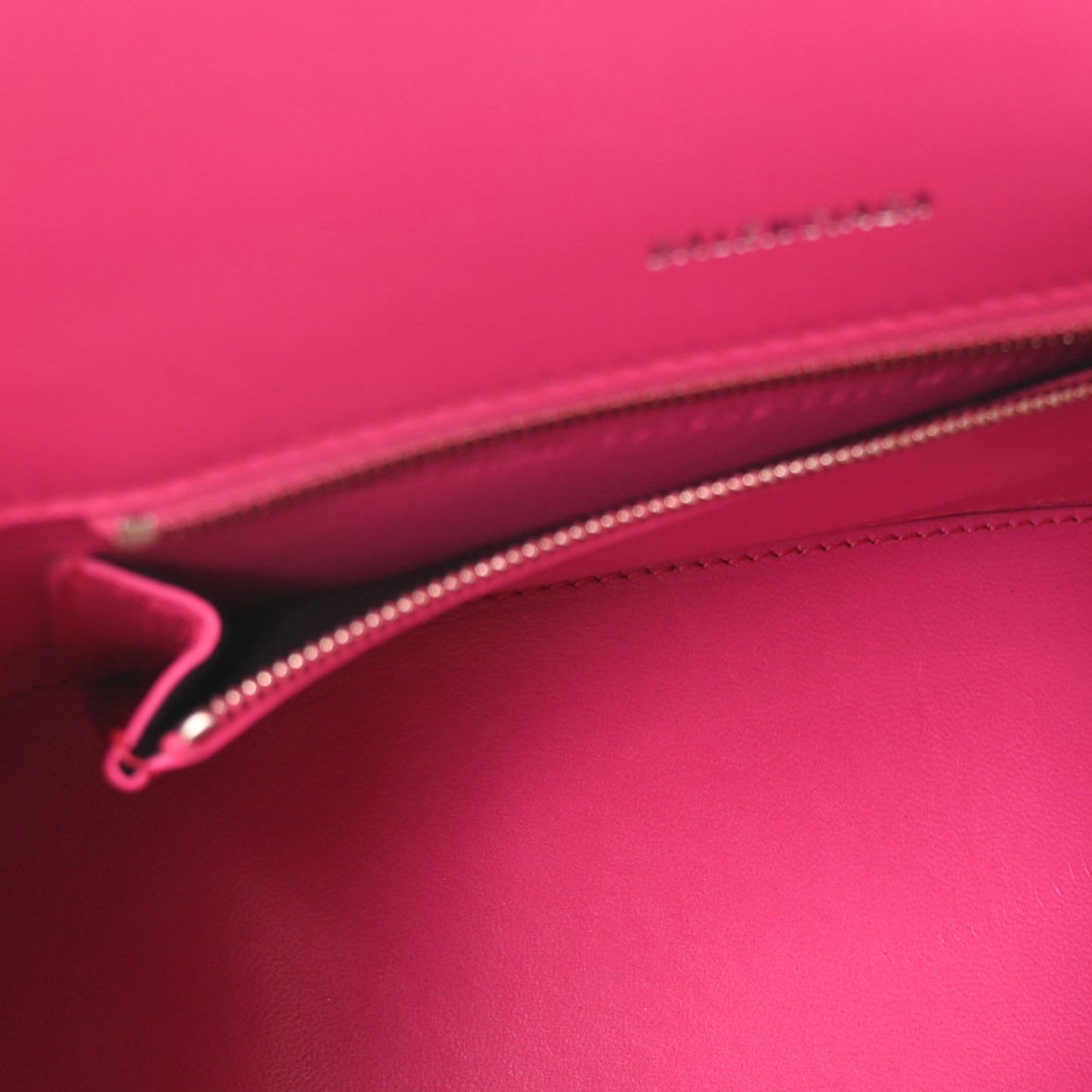 Shiny Box Calfskin Small Hourglass Top Handle Bag Acid Fuchsia