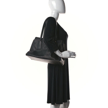 Marc Jacobs Pebbled Calfskin Tote Black 1 of 10