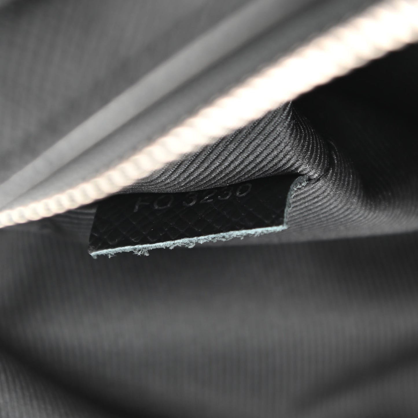 Taiga Monogram Eclipse Outdoor Messenger Black