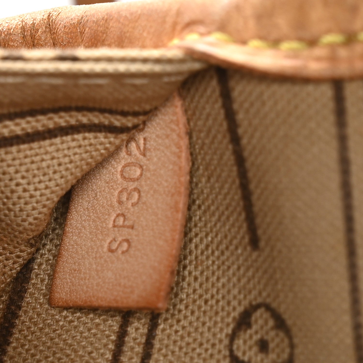 Louis Vuitton Monogram Neverfull MM 7 of 9