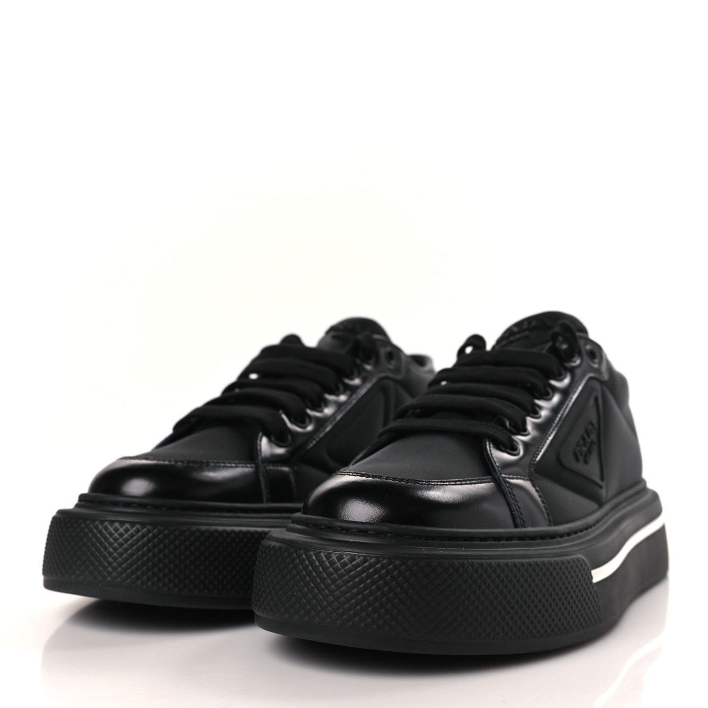 Re-Nylon Spazzolato Rubber Triangle Logo Macro Quilted Womens 45mm Platform Sneakers 39 Black
