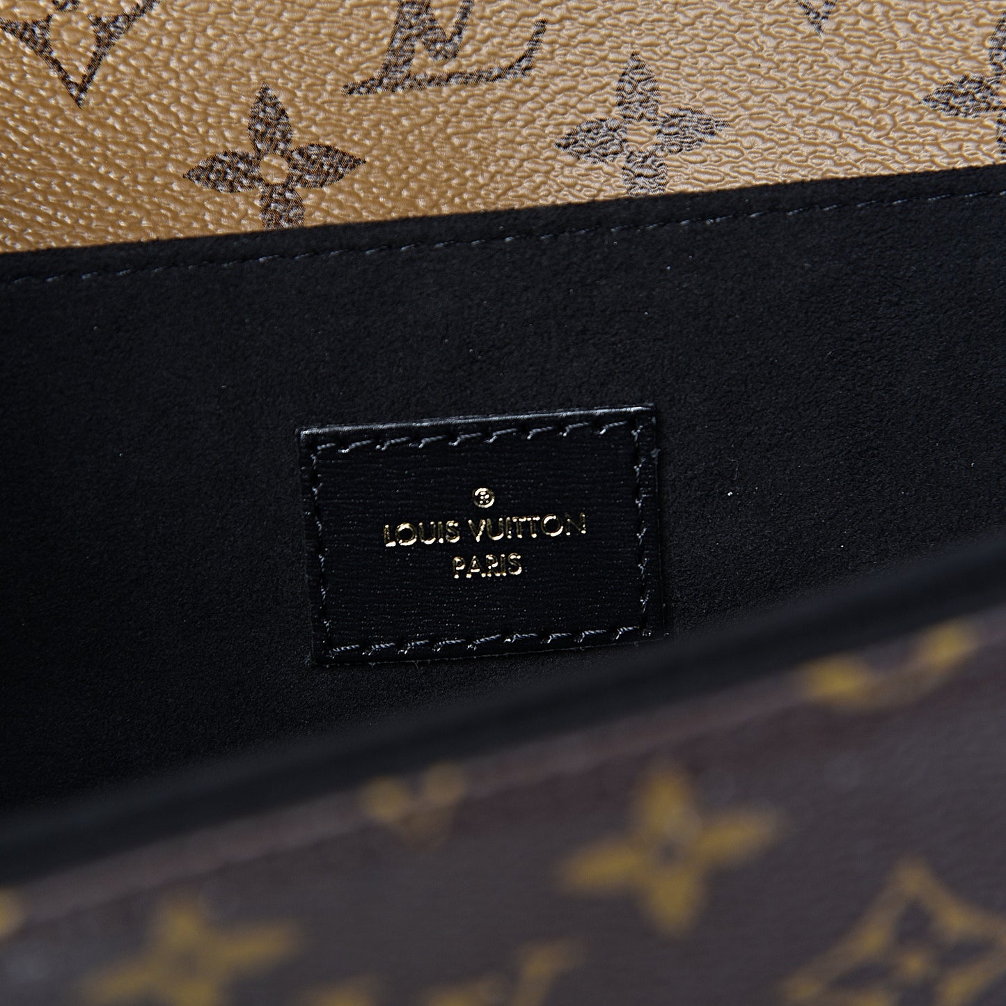 Reverse Monogram Pochette Metis