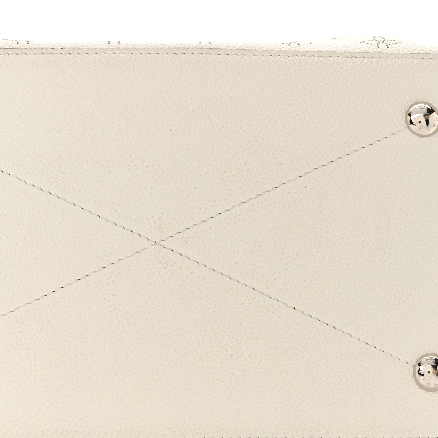 Louis Vuitton Mahina Beaubourg Hobo MM Snow 10 of 10