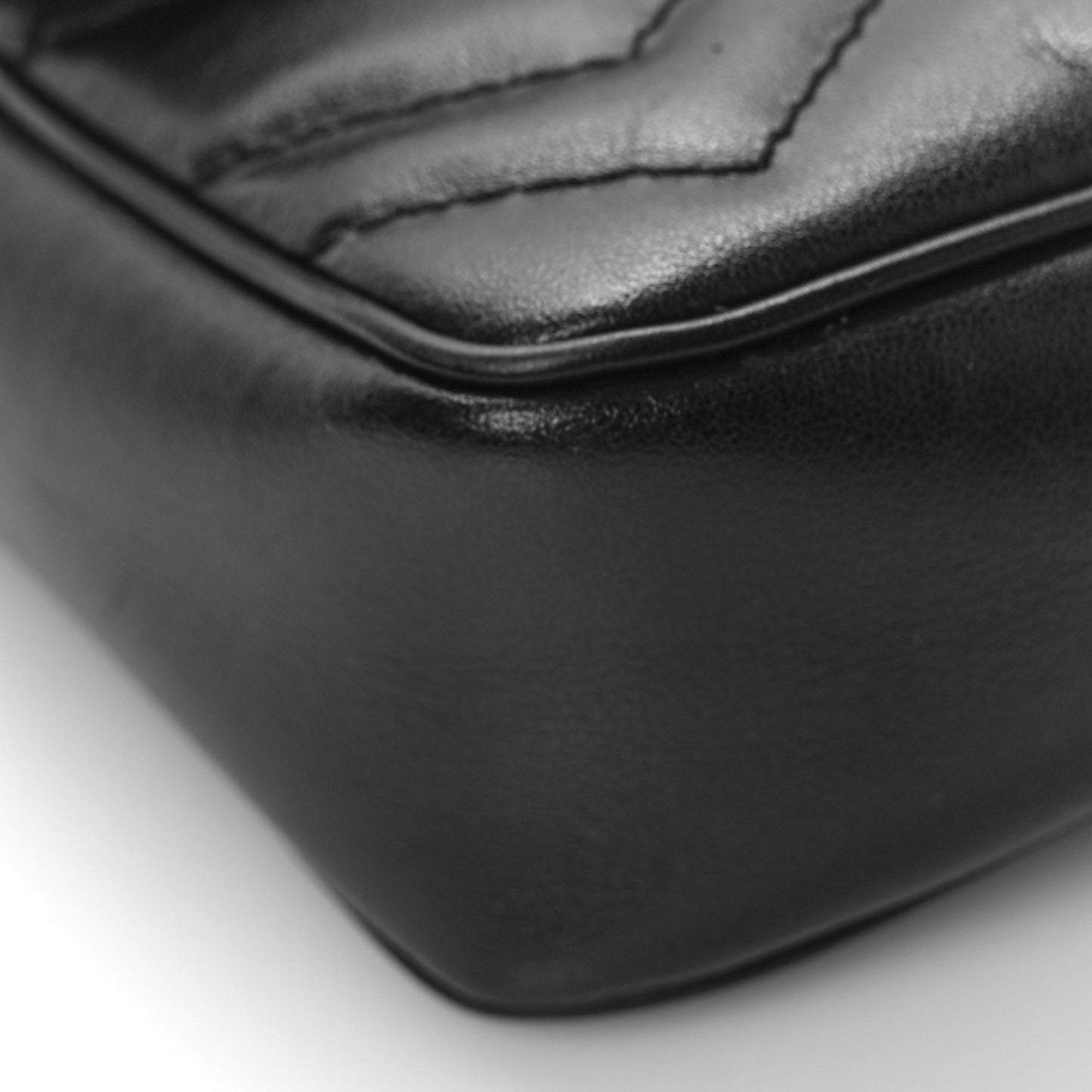 Calfskin Matelasse Super Mini GG Marmont Shoulder Bag Black