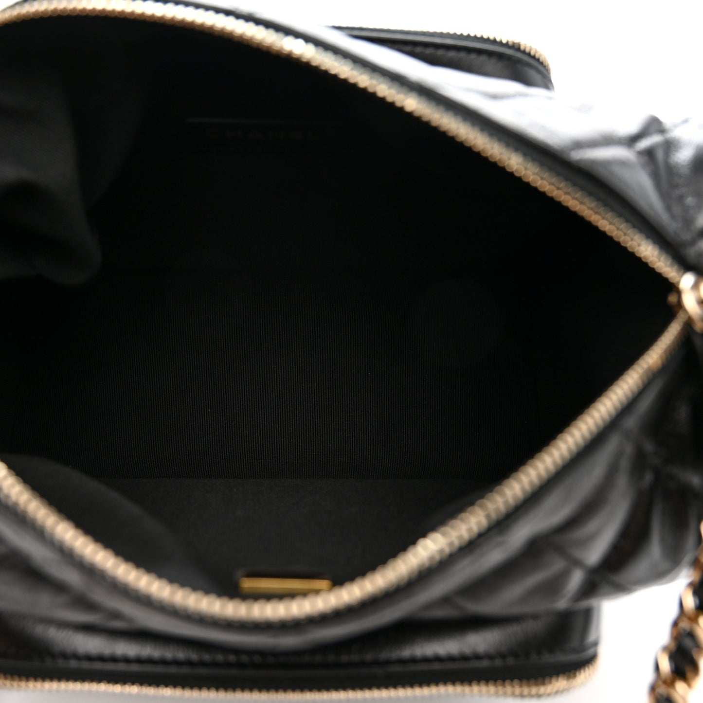 Shiny Crumpled Lambskin Quilted Medium Preppy Pocket Camera Case Black