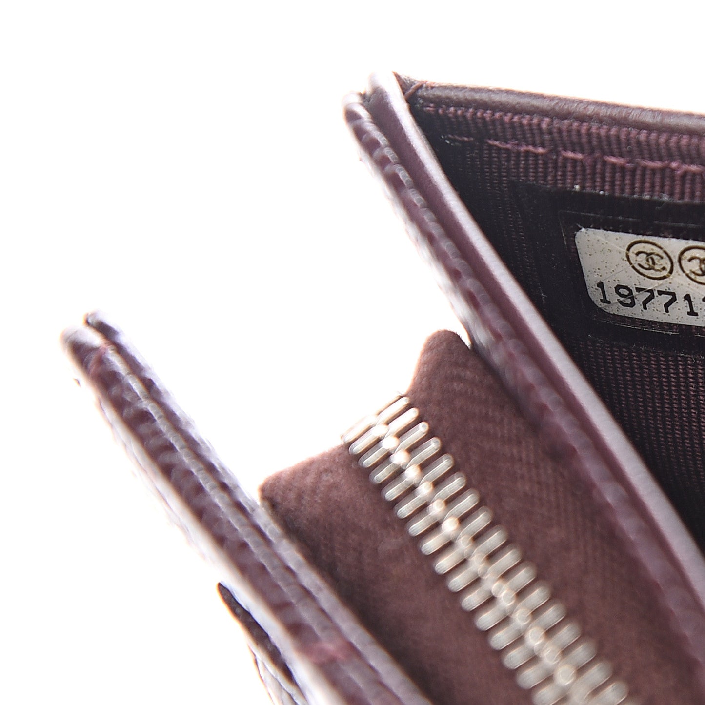 Caviar Quilted Zipped Pocket Wallet Burgundy