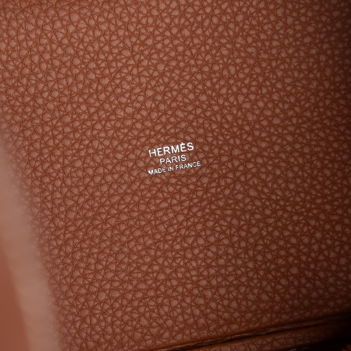 Taurillon Clemence Picotin Lock 18 PM Gold