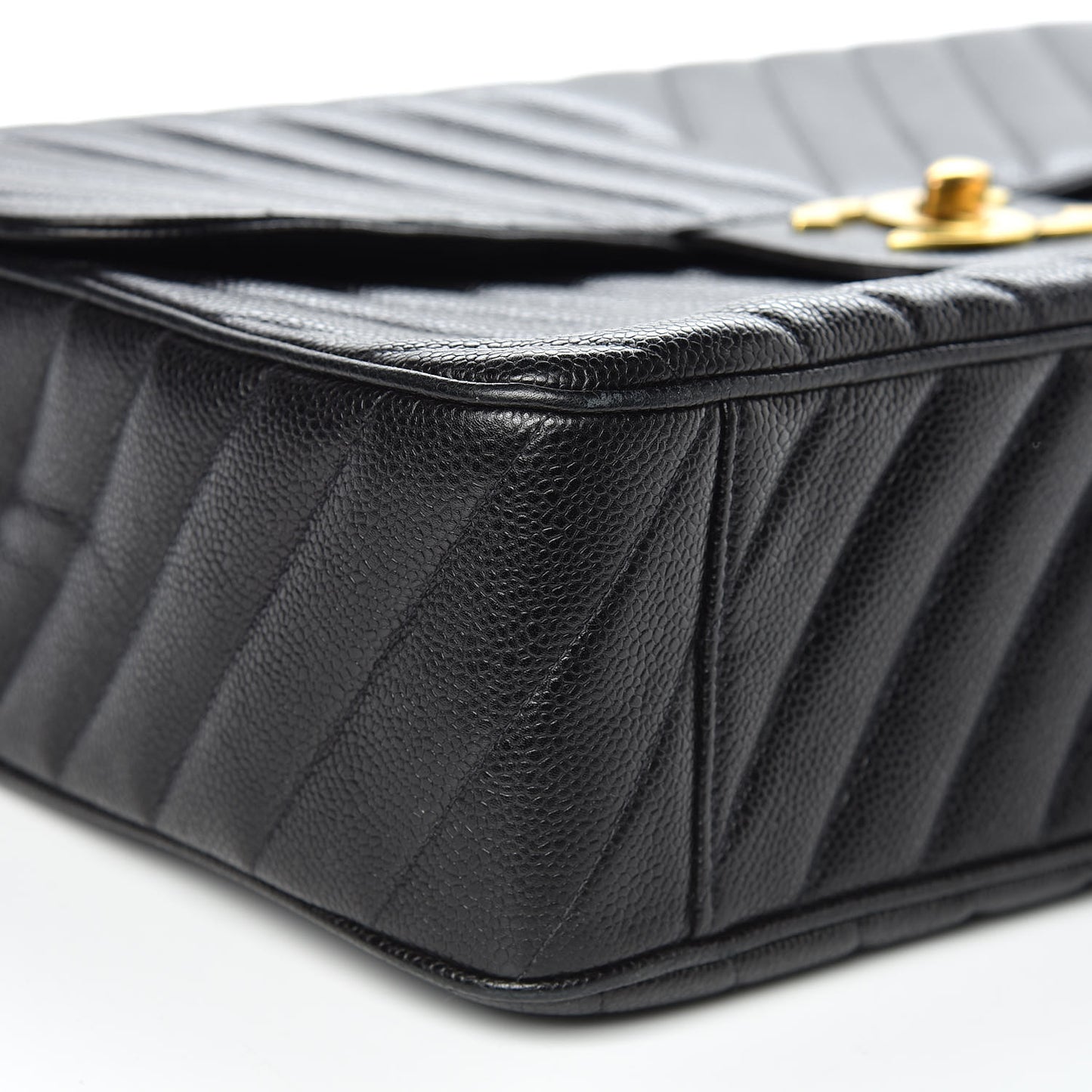 Caviar Chevron Quilted Maxi Single Flap Black