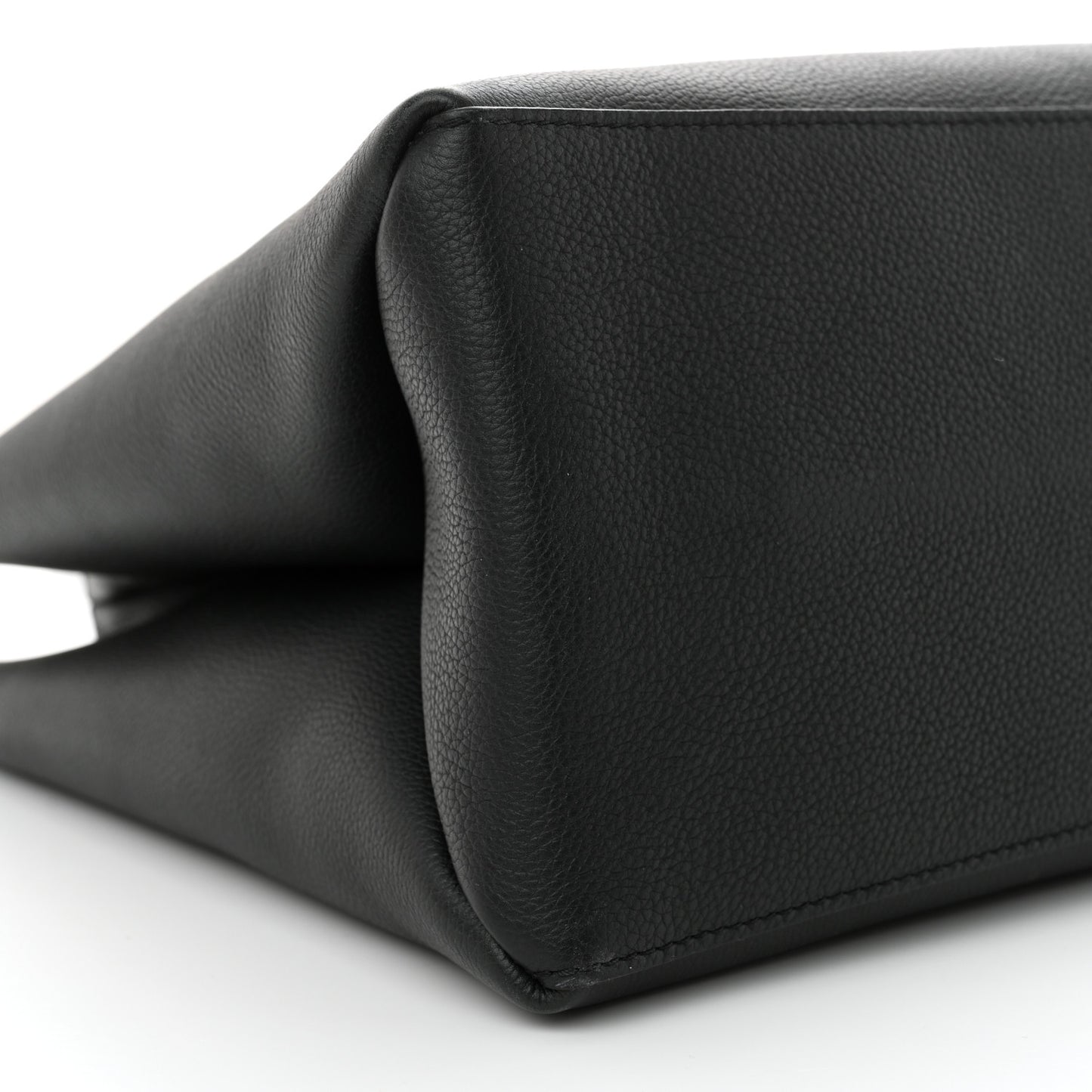 Grained Calfskin Lockme Shopper Black