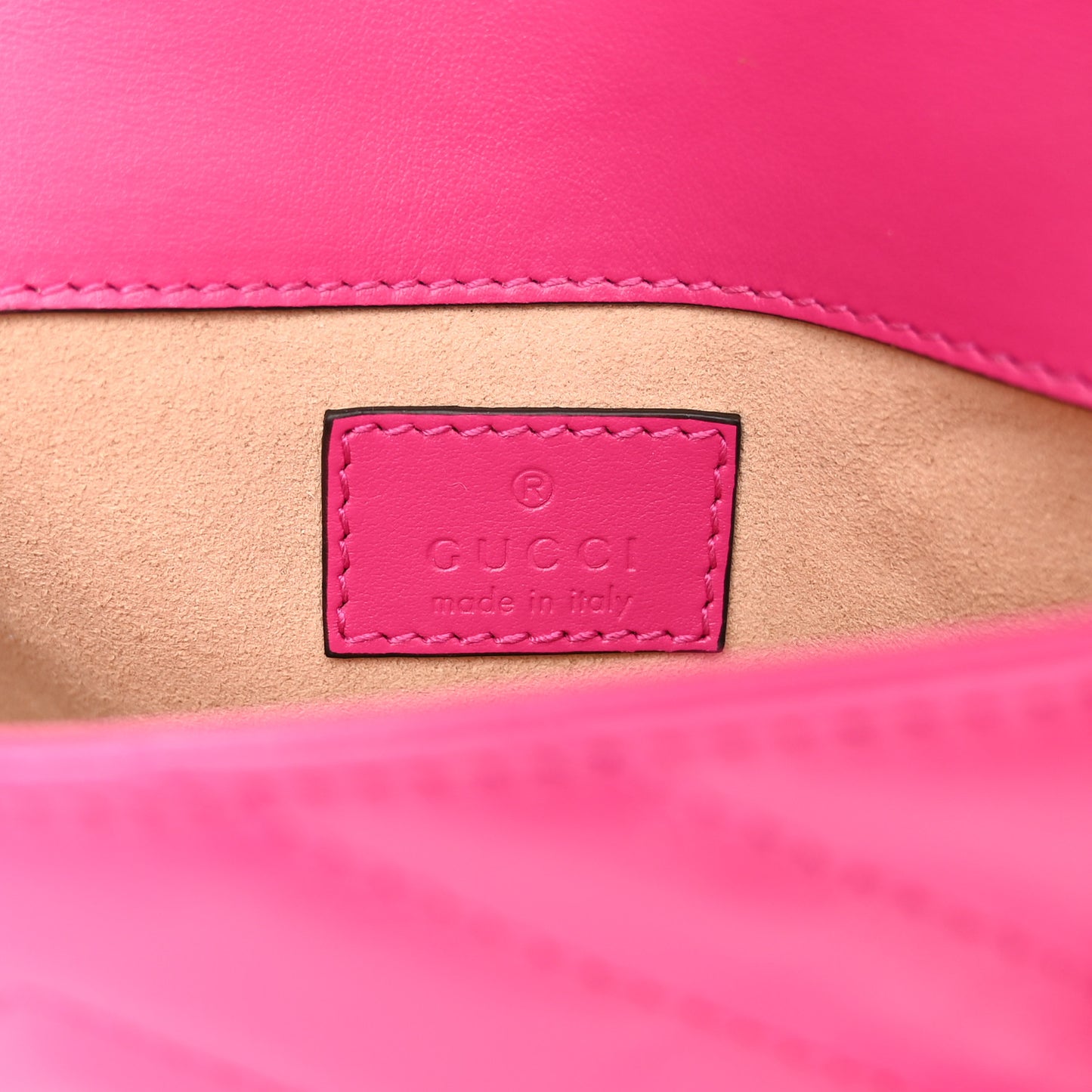 Calfskin Matelasse Monochrome GG Marmont Chain Belt Bag Classic Fuxia