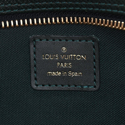 Louis Vuitton Taiga Kaluga Toiletry Pouch Epicea 6 of 17