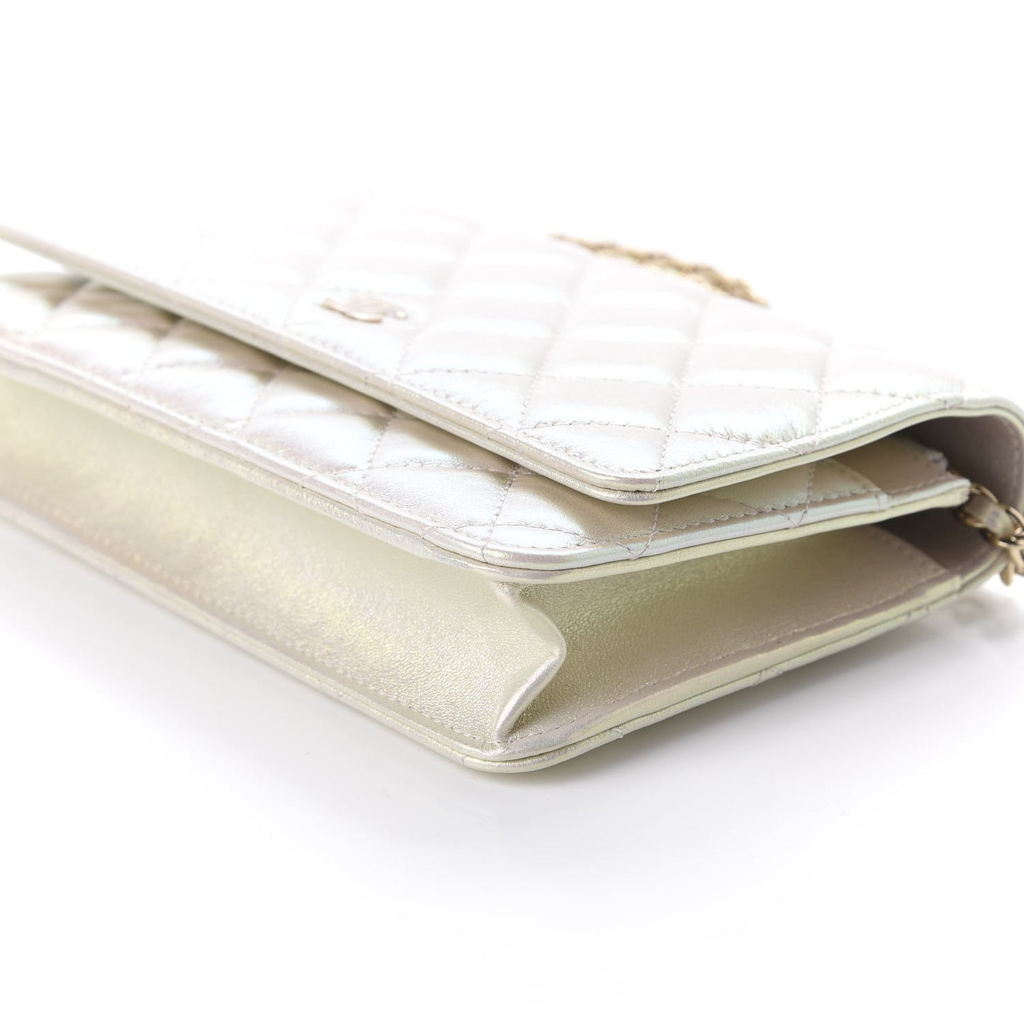 Iridescent Lambskin Quilted Wallet On Chain WOC Ivory