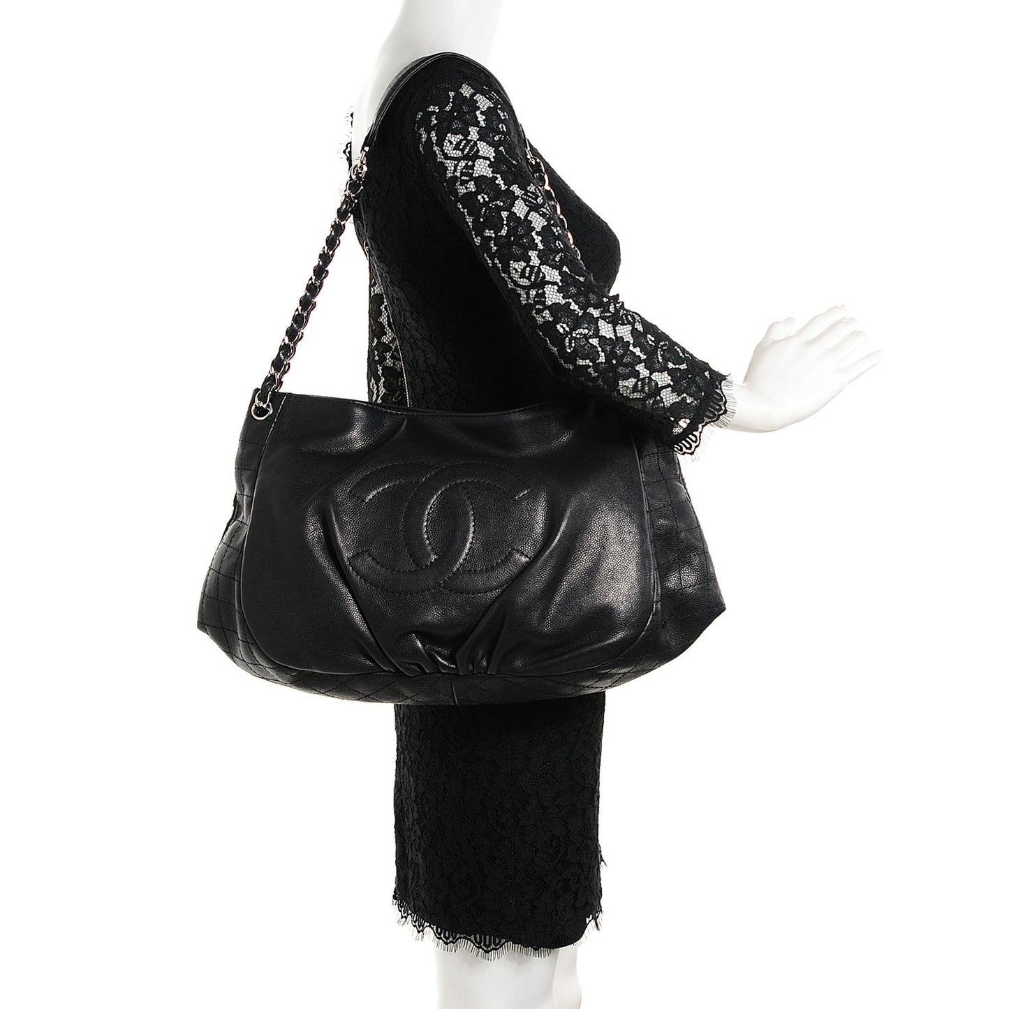 Caviar Timeless CC Shoulder Bag Black