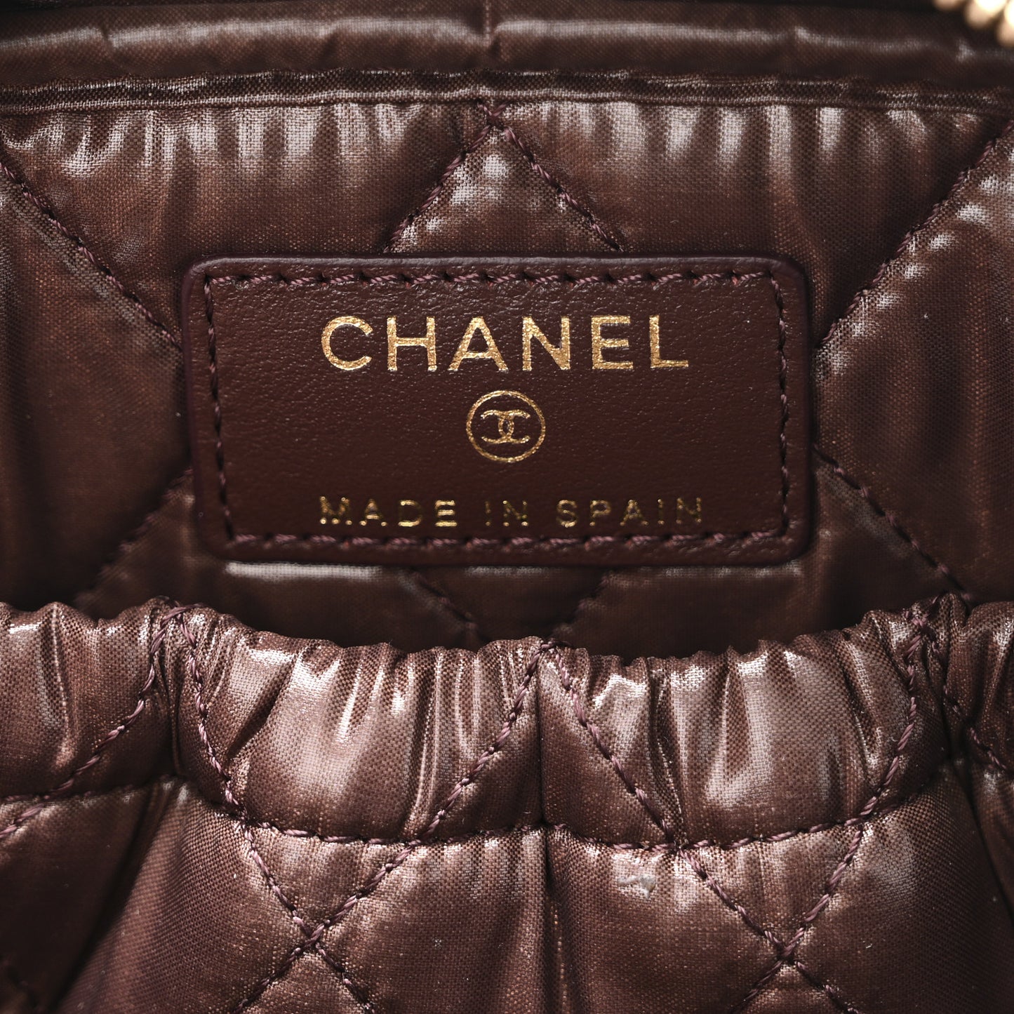 Caviar Quilted Medium Curvy Pouch Cosmetic Case Black