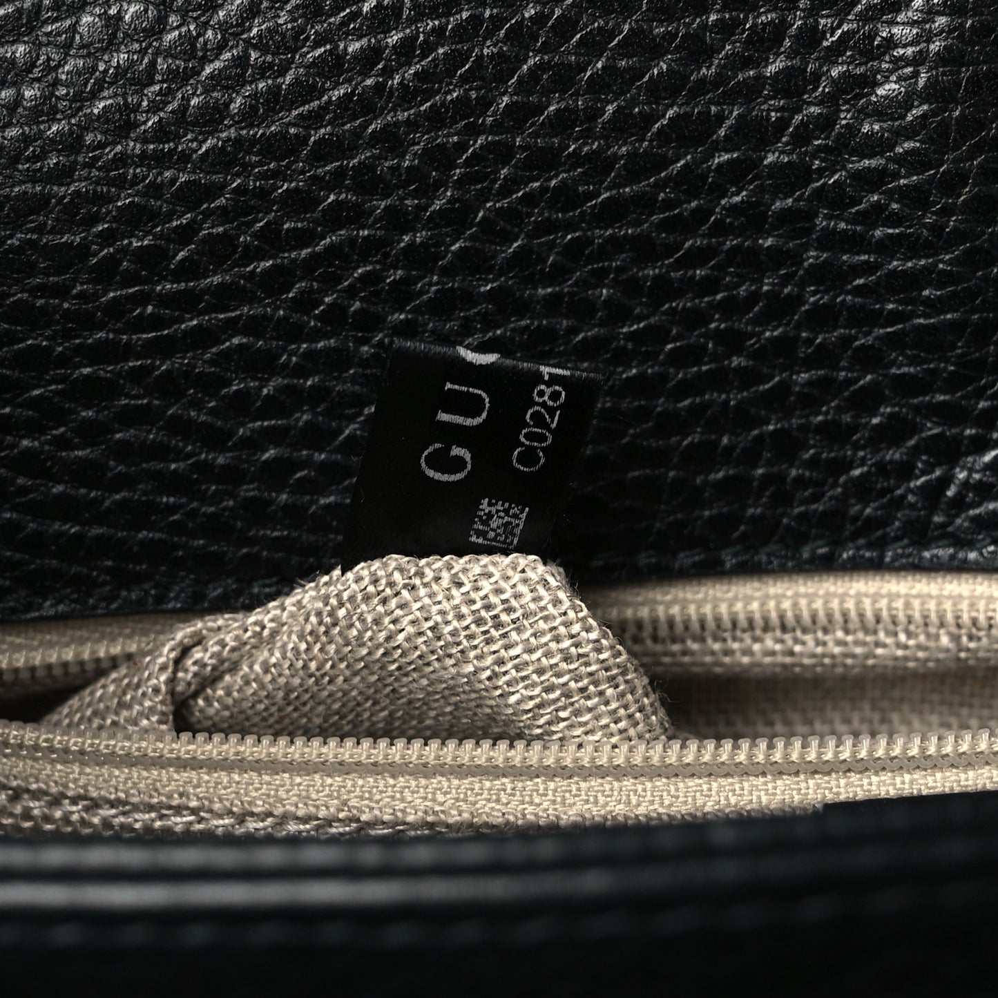 Dollar Calfskin Interlocking G Shoulder Bag Black