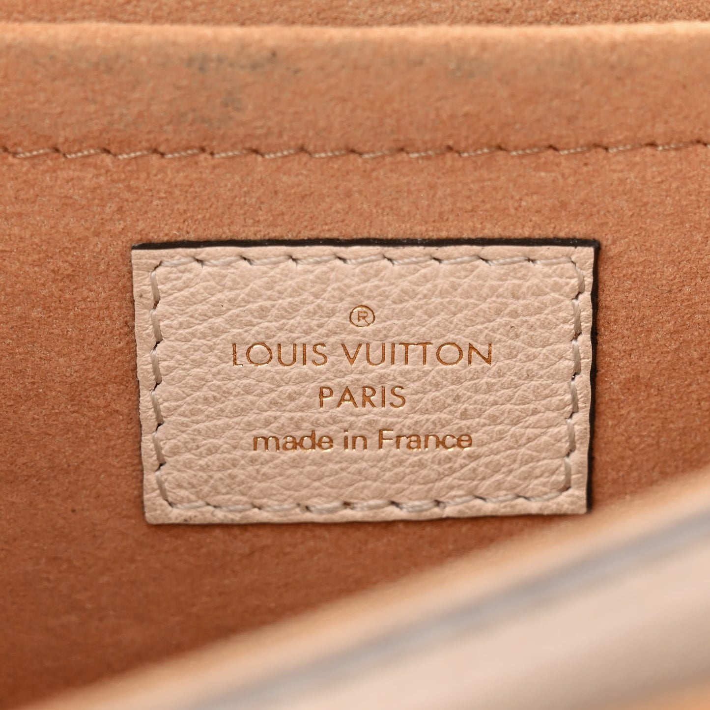 Grained Calfskin Lockme Tender Quartz