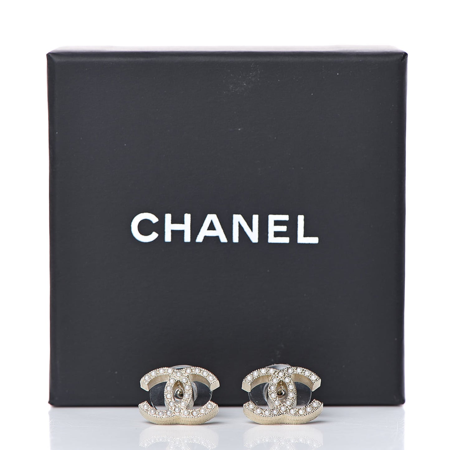 Pearl CC Earrings Gold