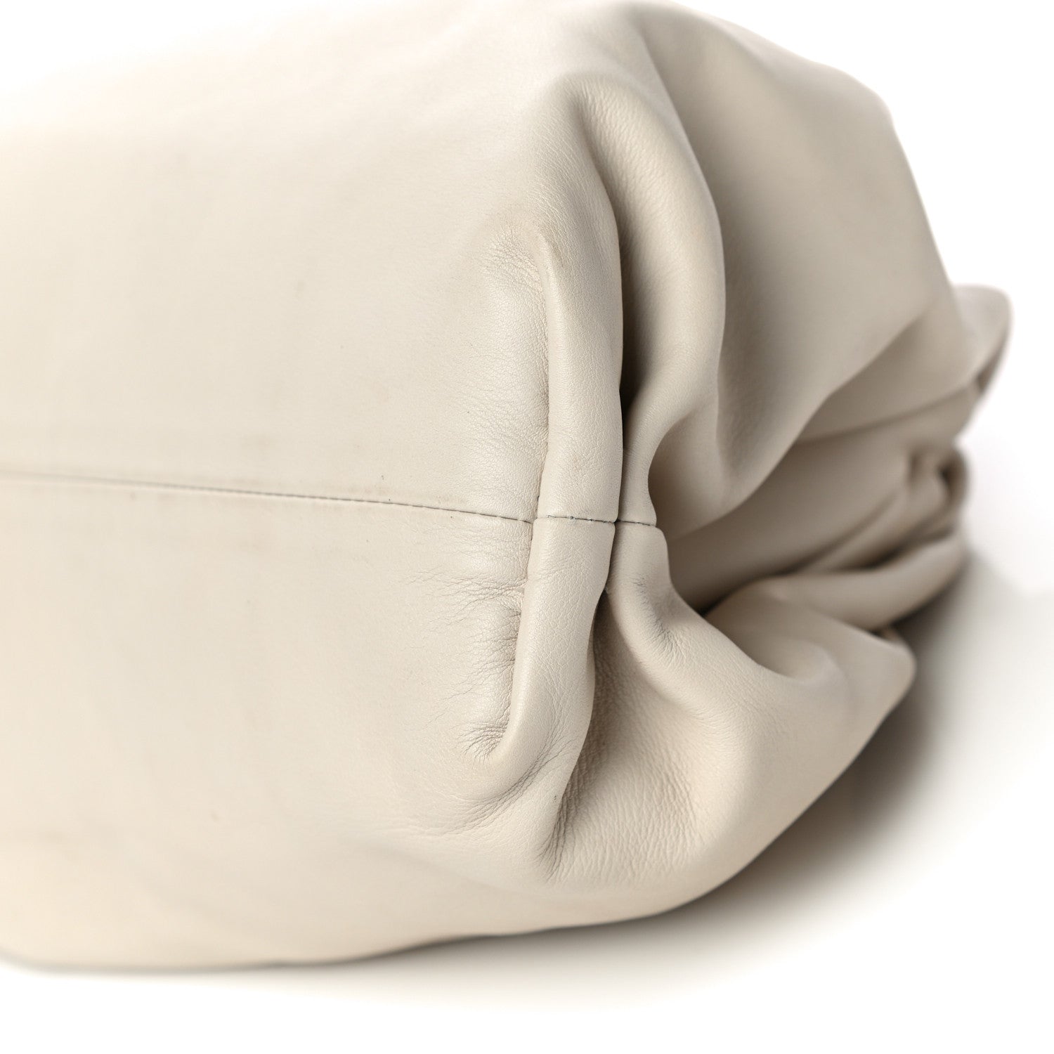 Bottega Veneta Smooth Butter Calf The Pouch Oversized Clutch Plaster 10 of 19