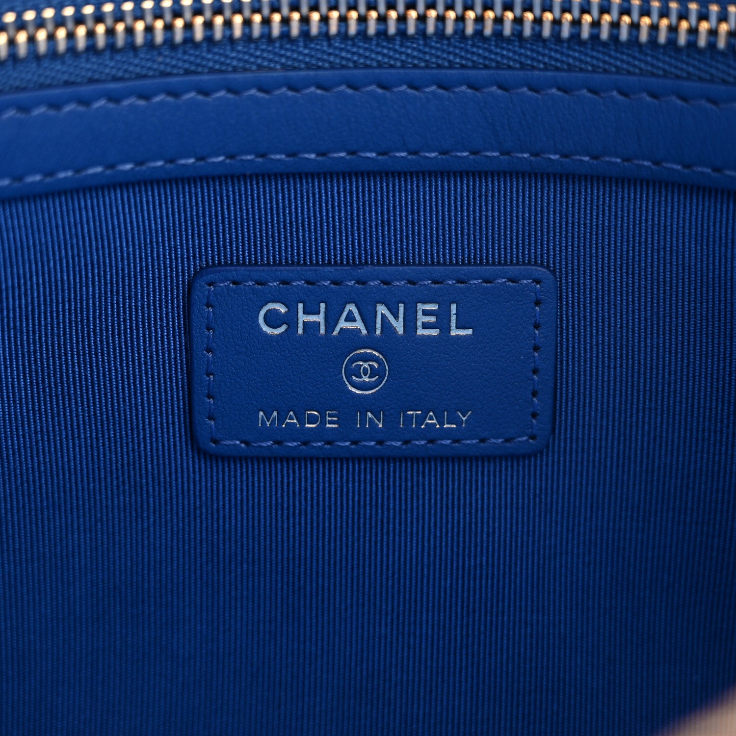 Chanel Caviar Ombre Medium Cosmetic Case Blue 6 of 8