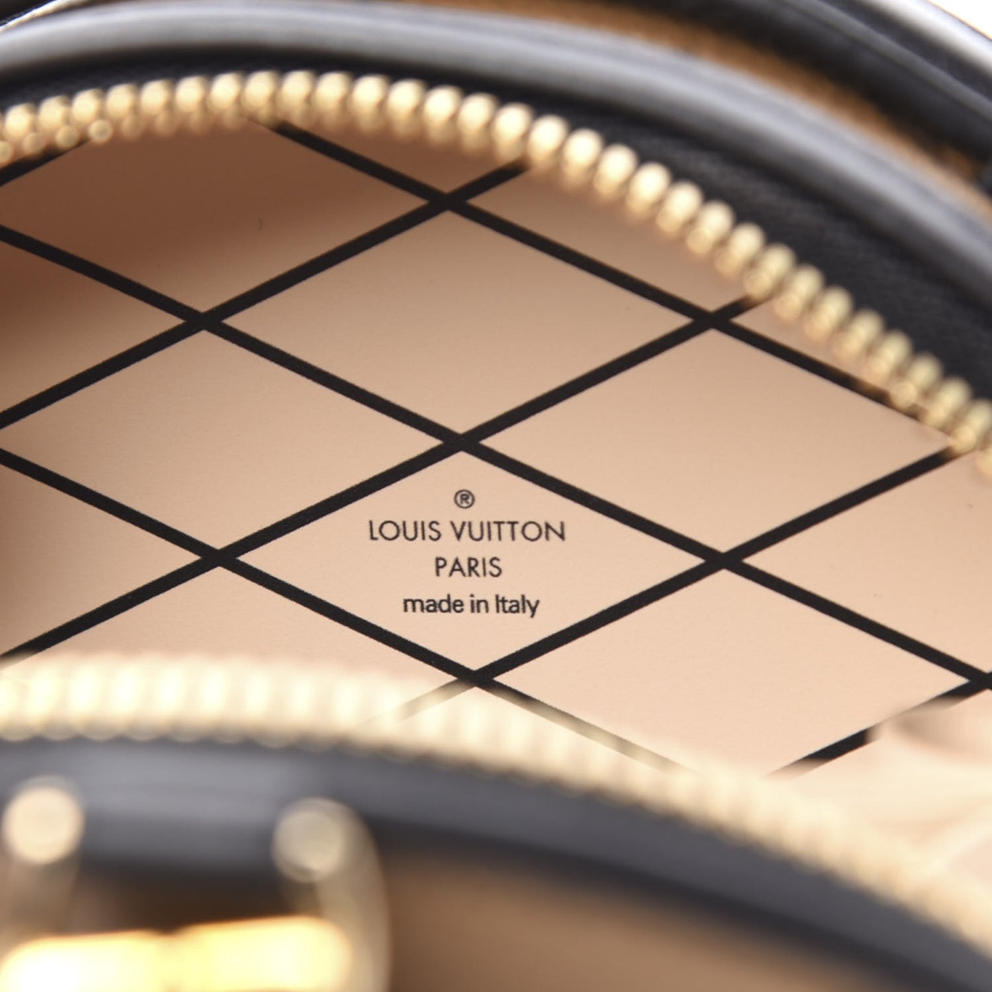 Reverse Monogram Mini Boite Chapeau