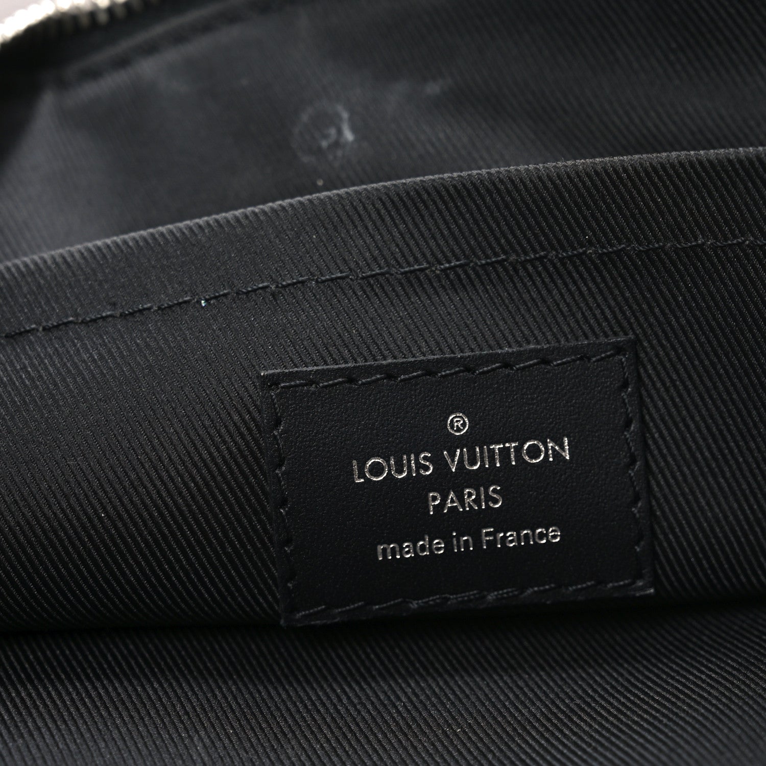 Louis Vuitton Monogram Discovery Pochette GM 6 of 6