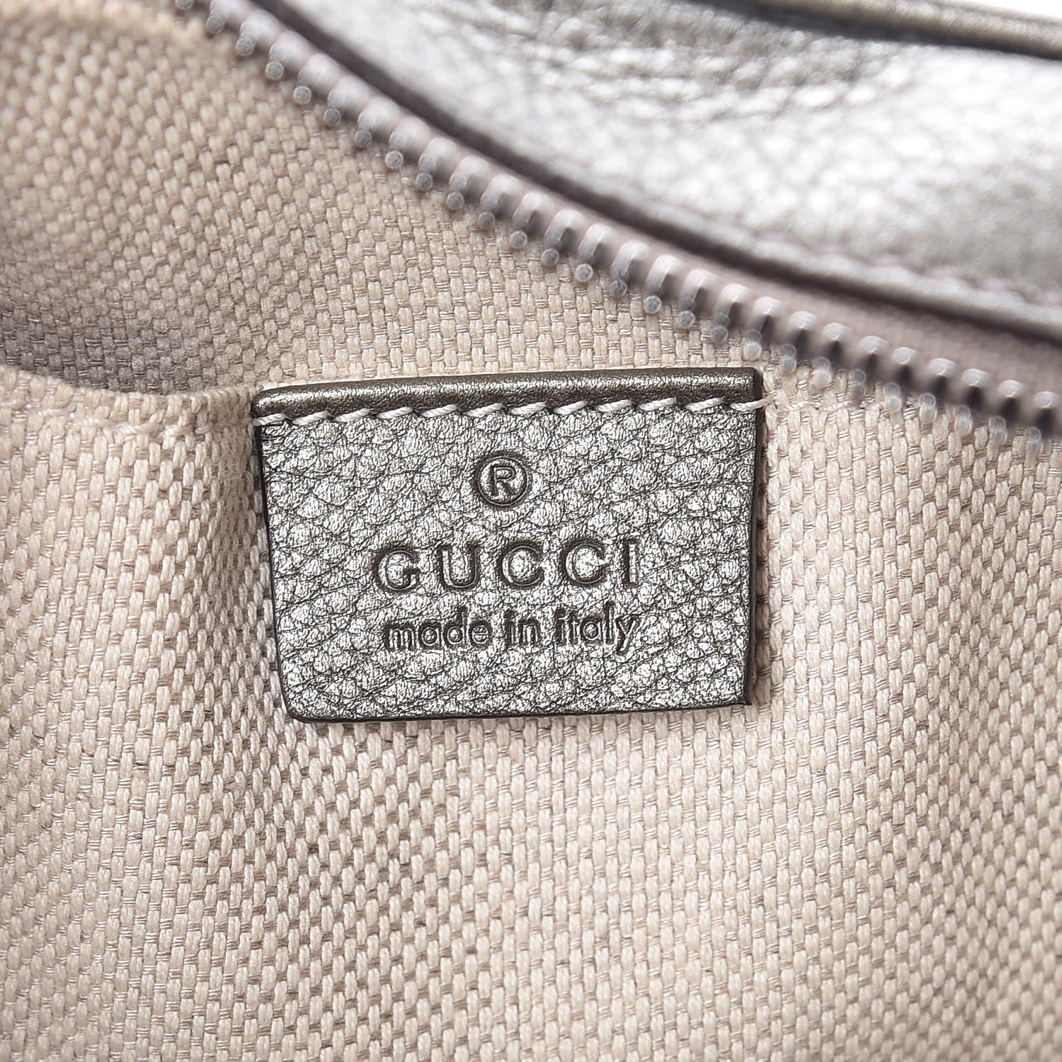 Gucci Metallic Pebbled Calfskin Small Soho Disco Bag Sasso 6 of 7
