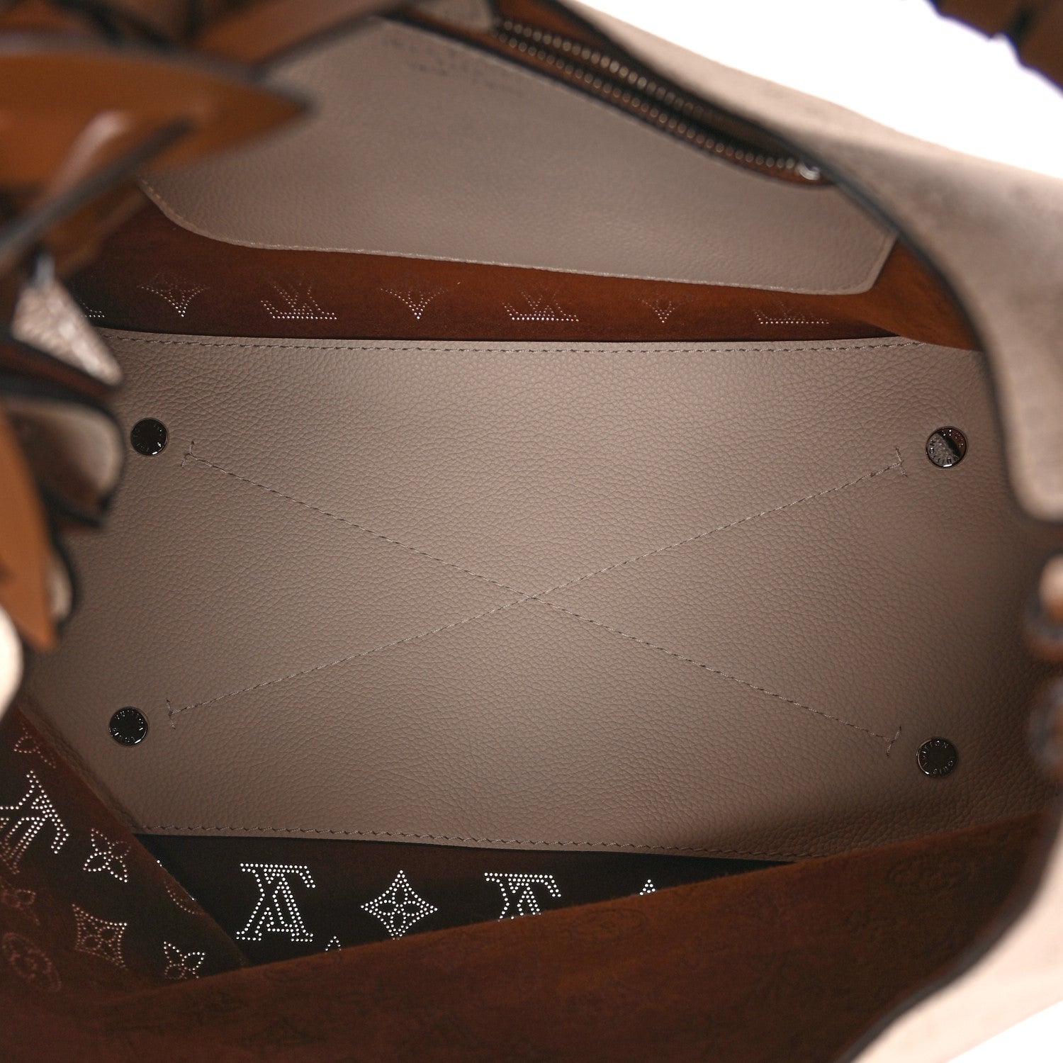 Louis Vuitton LOUIS VUITTON Mahina Carmel Hobo Creme 5 of 10