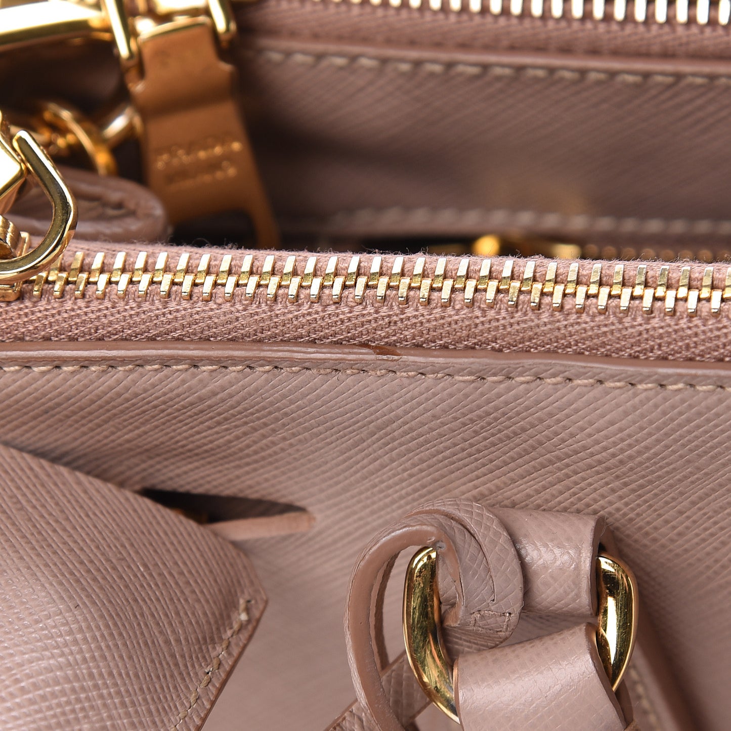 Saffiano Small Galleria Double Zip Tote Cammeo