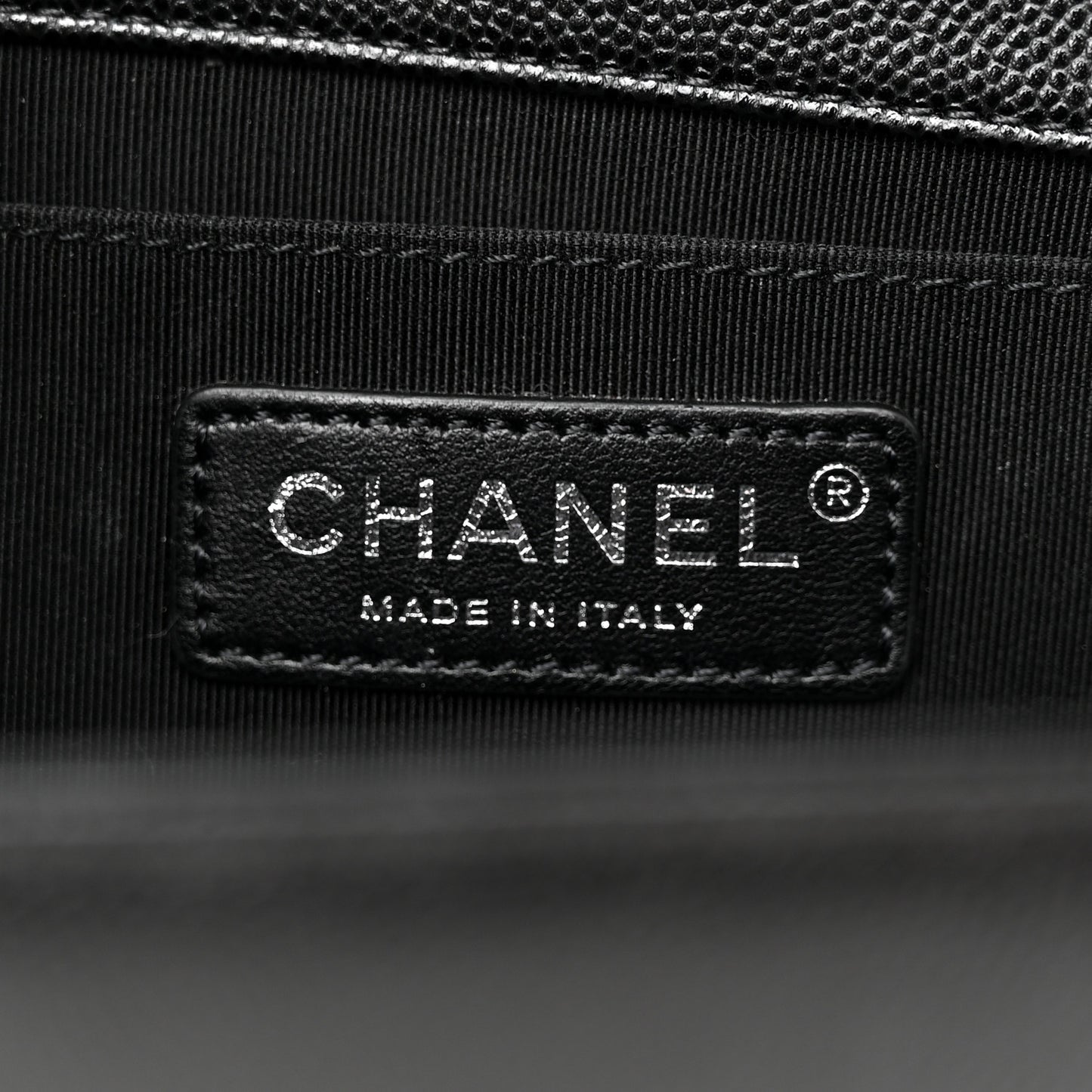 Caviar Quilted Medium Boy Flap Black