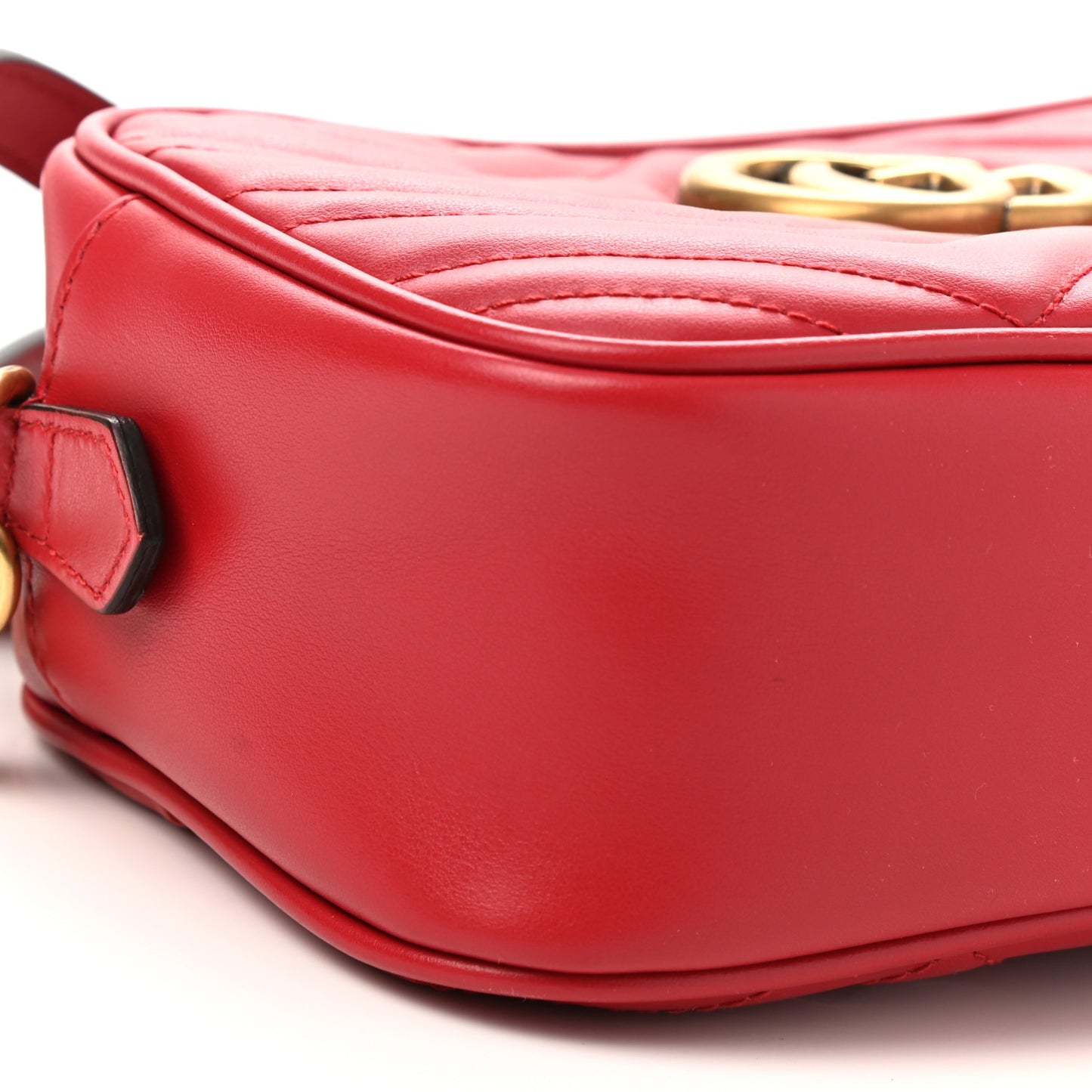 Calfskin Matelasse Small GG Marmont Chain Shoulder Bag Hibiscus Red