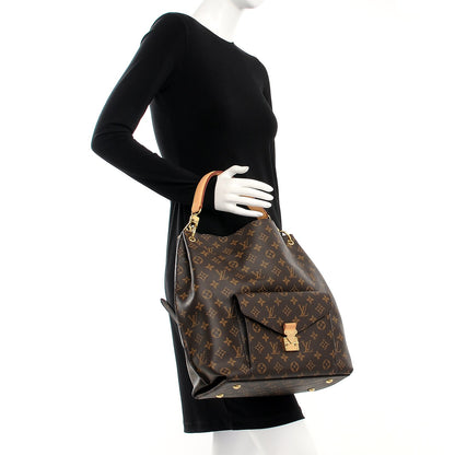 Louis Vuitton Monogram Metis 3 of 10