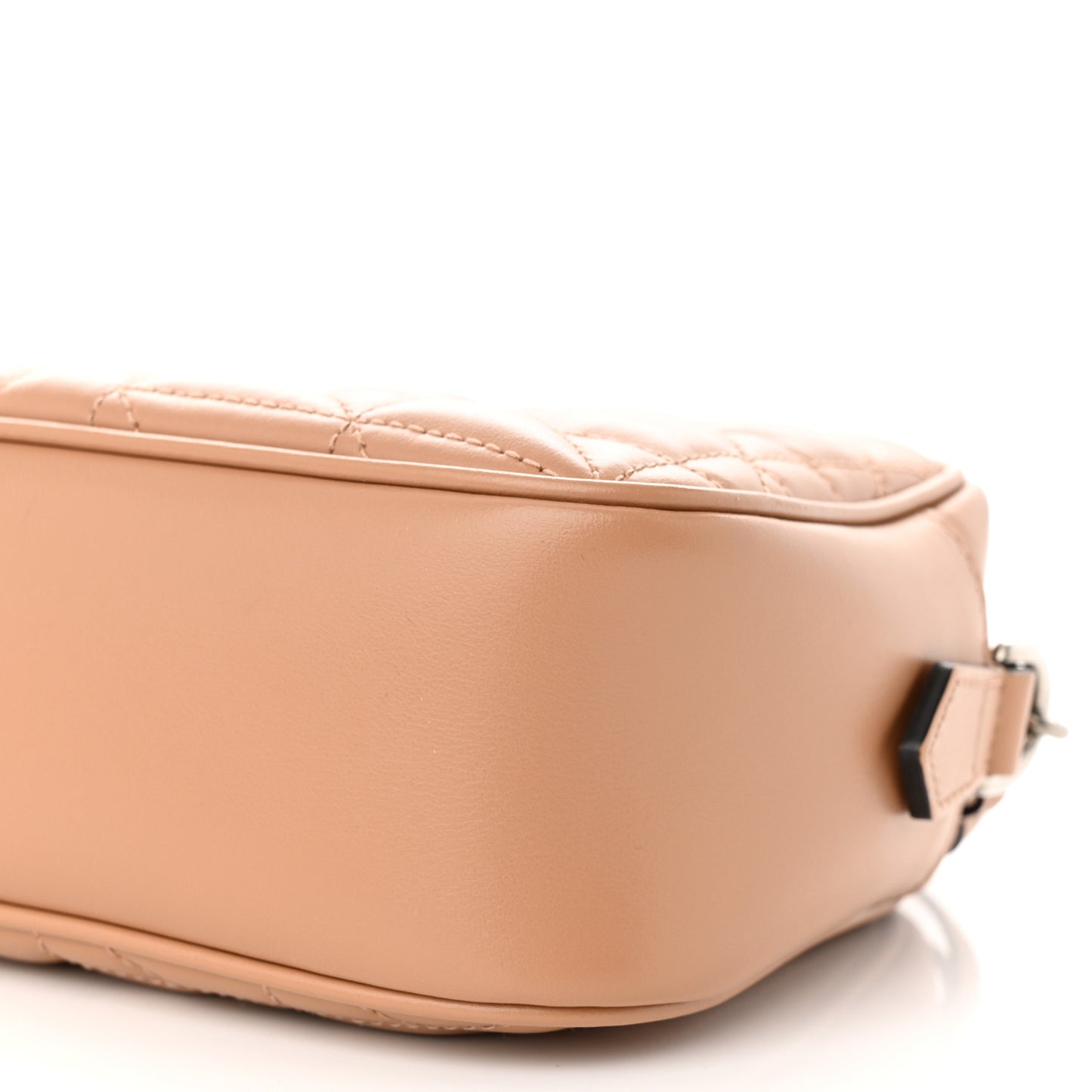 Calfskin Matelasse Aria Small GG Marmont Chain Shoulder Bag Camelia
