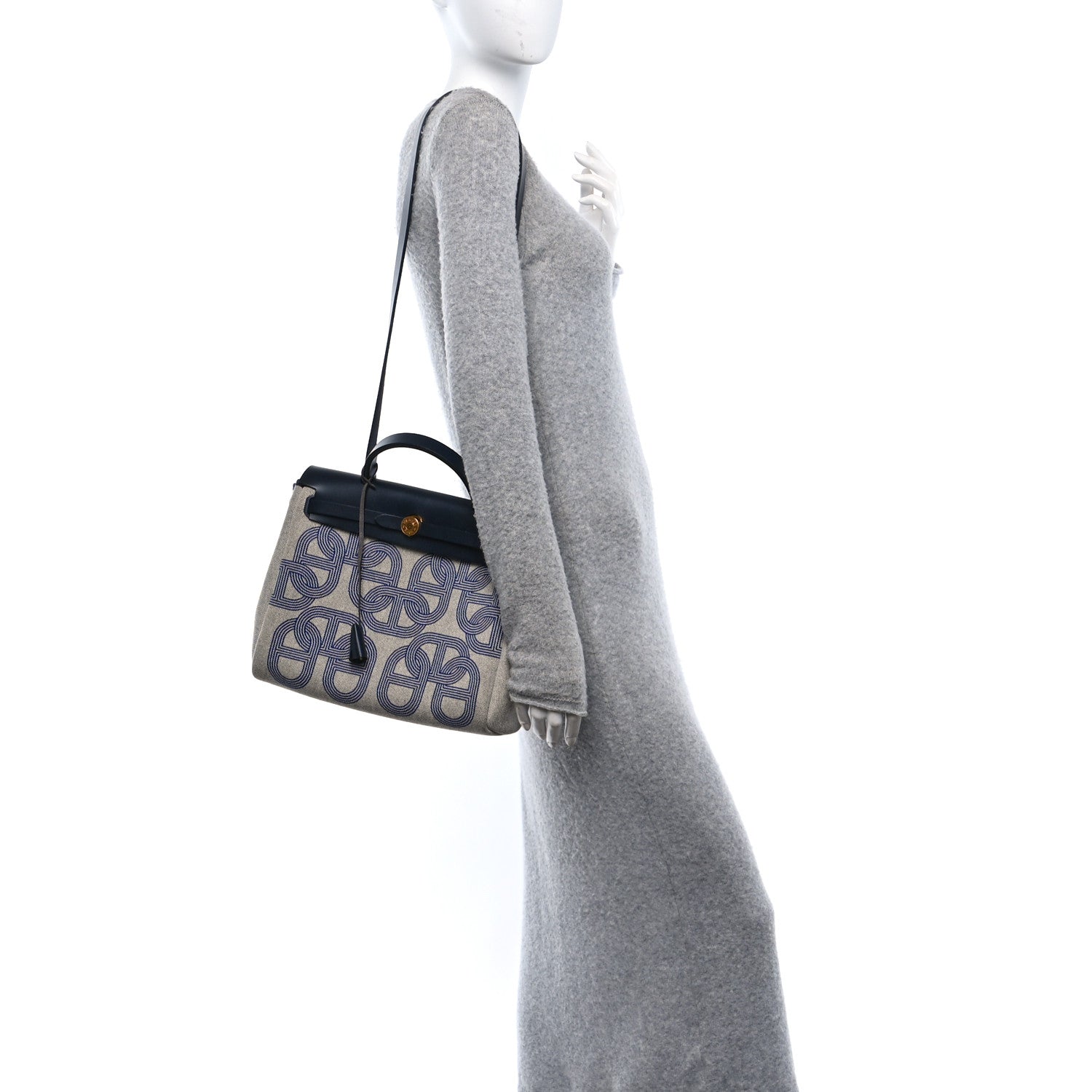 Hermes H Plume Canvas Vache Hunter Circuit 24 Herbag Zip Retourne 31 Bleu Royal Bleu Indigo Ecru 2 of 12