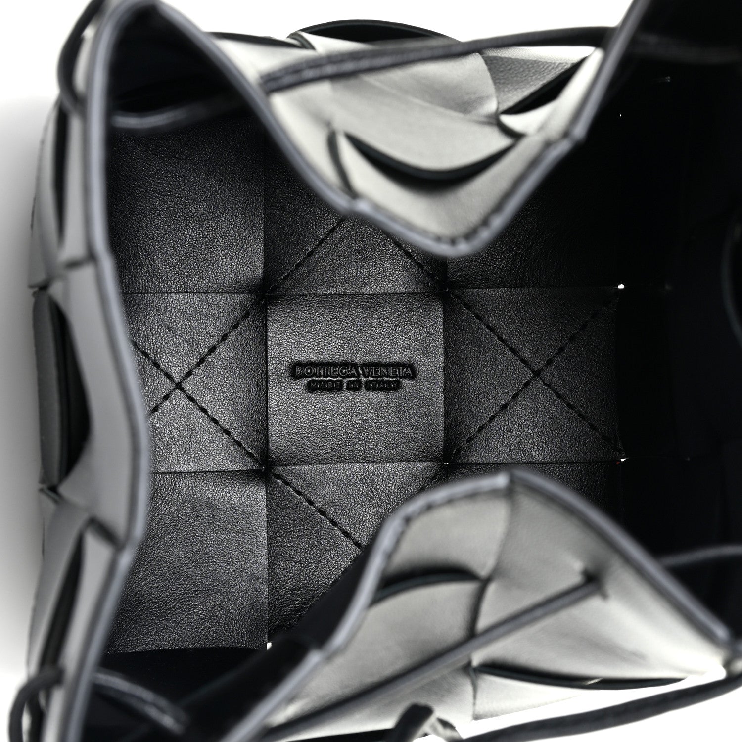 Bottega Veneta Nappa Maxi Intrecciato Cassette Bucket Bag Black 4 of 11